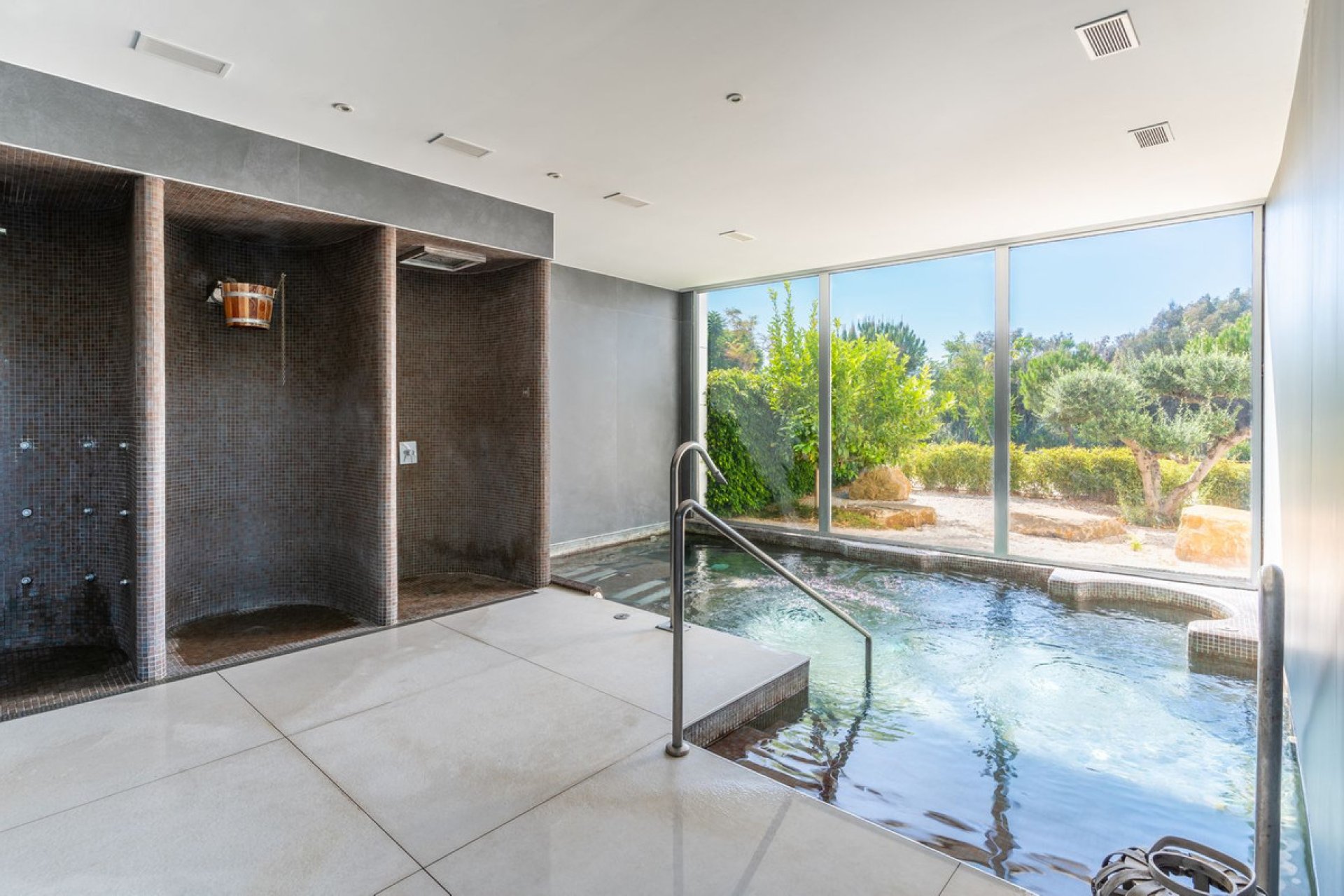 Resale - Ground floor apartment - Estepona - Estepona Centro