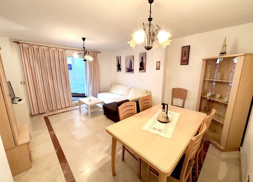 Resale - Ground floor apartment - Estepona - Estepona Centro