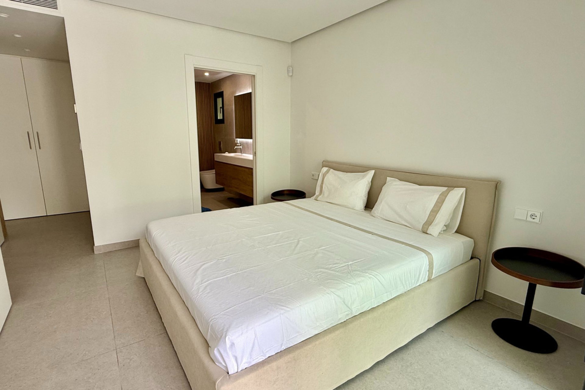 Resale - Ground floor apartment - Estepona - Estepona Centro