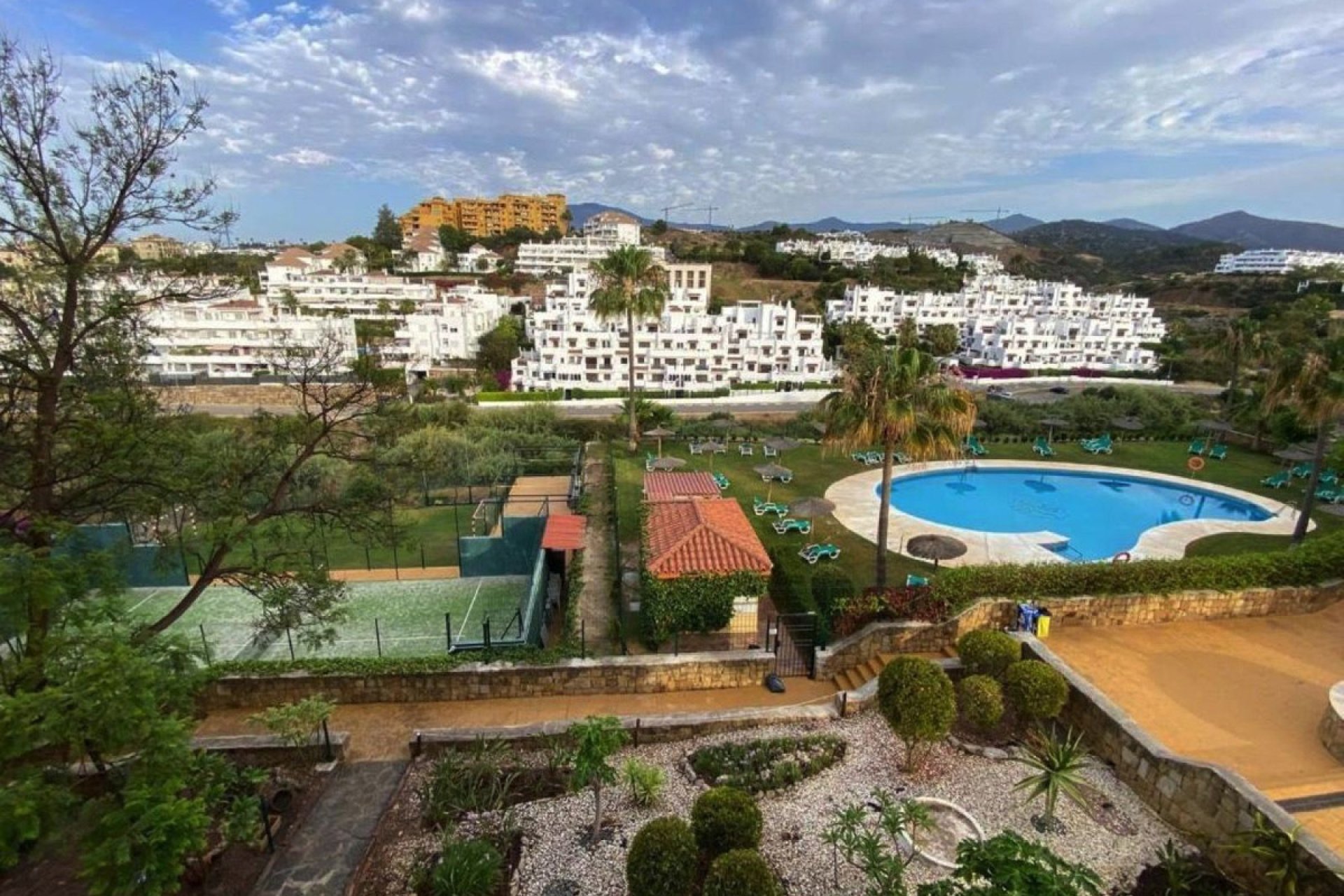 Resale - Ground floor apartment - Estepona - Estepona Centro