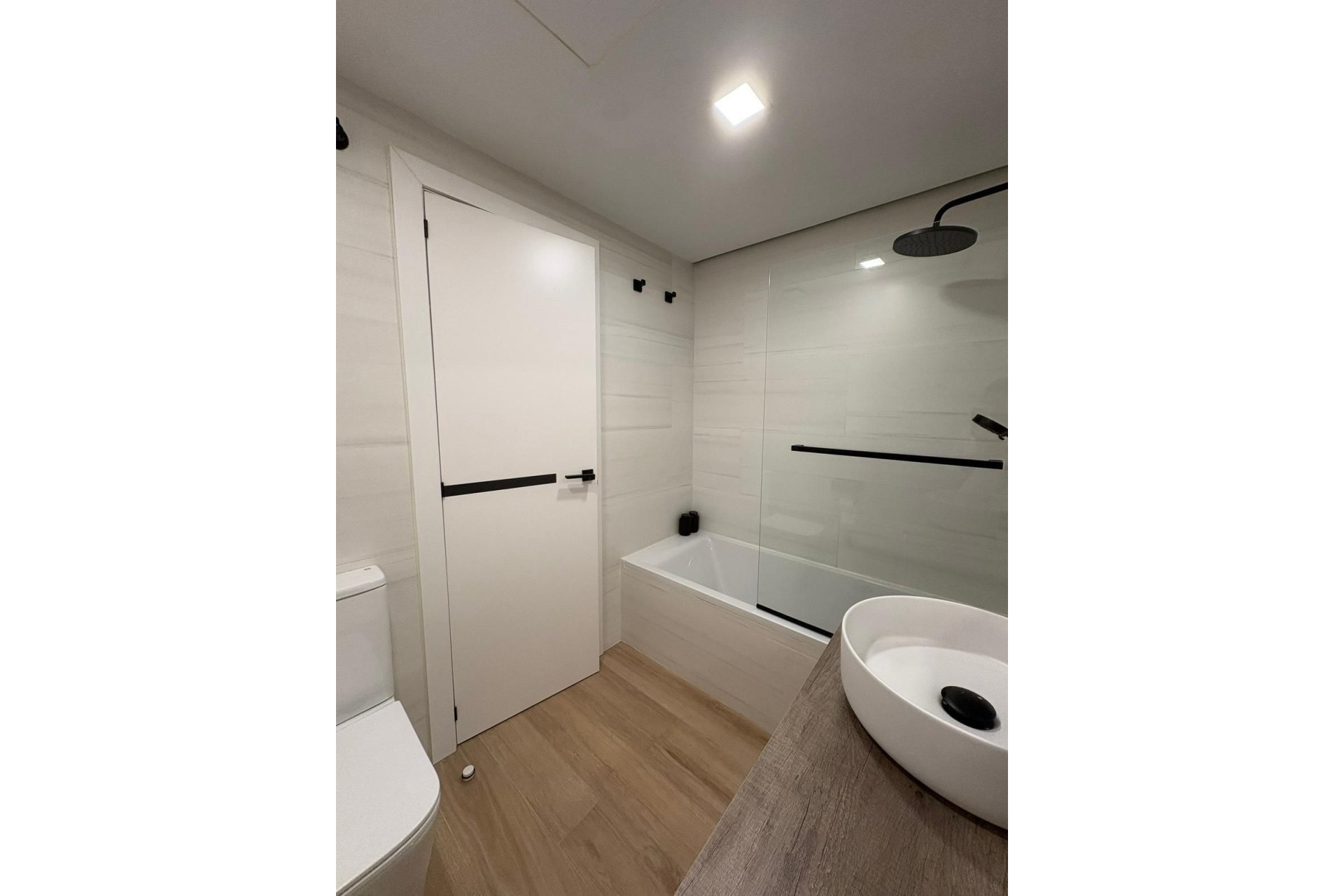 Resale - Ground floor apartment - Estepona - Estepona Centro