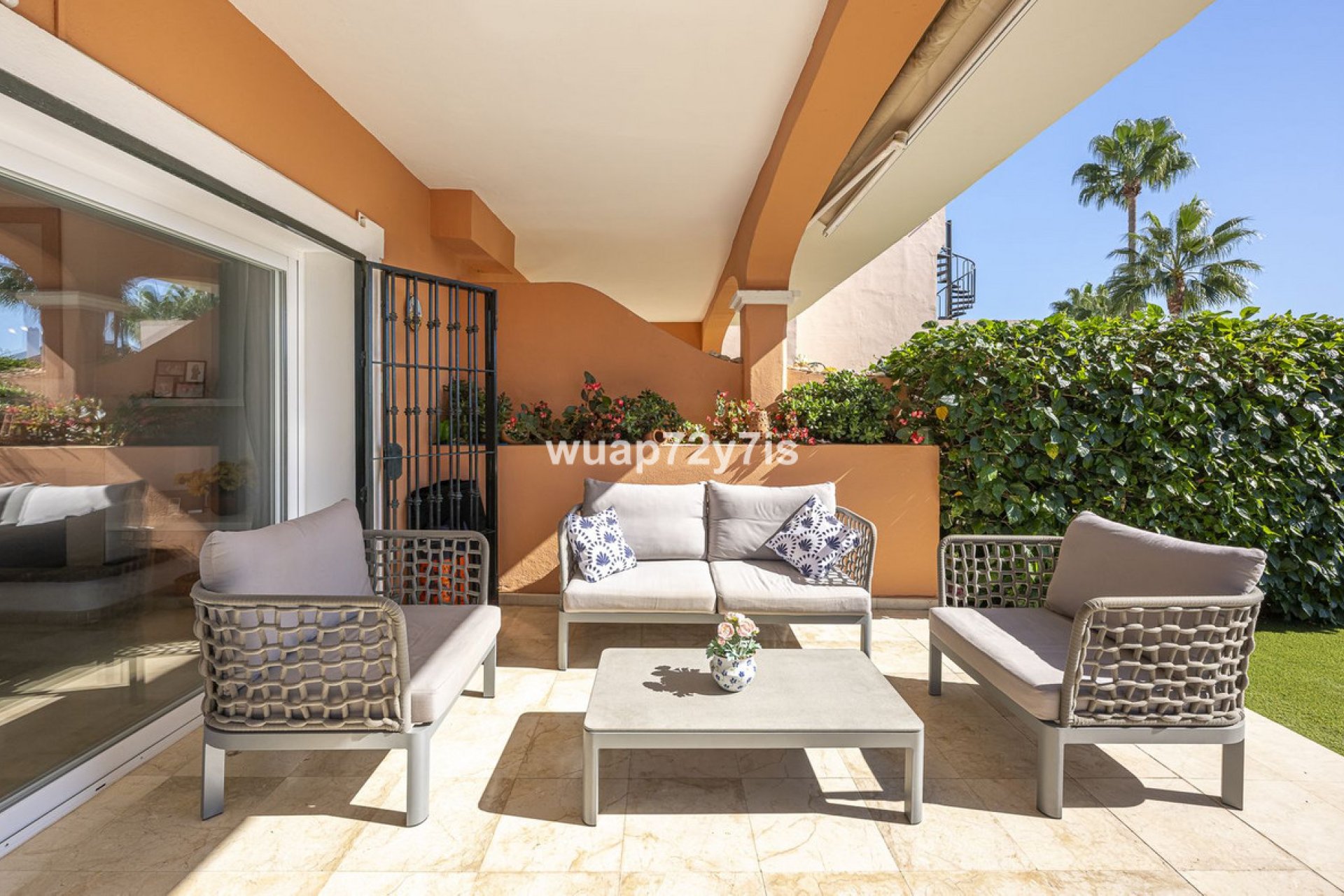 Resale - Ground floor apartment - Estepona - Estepona Centro