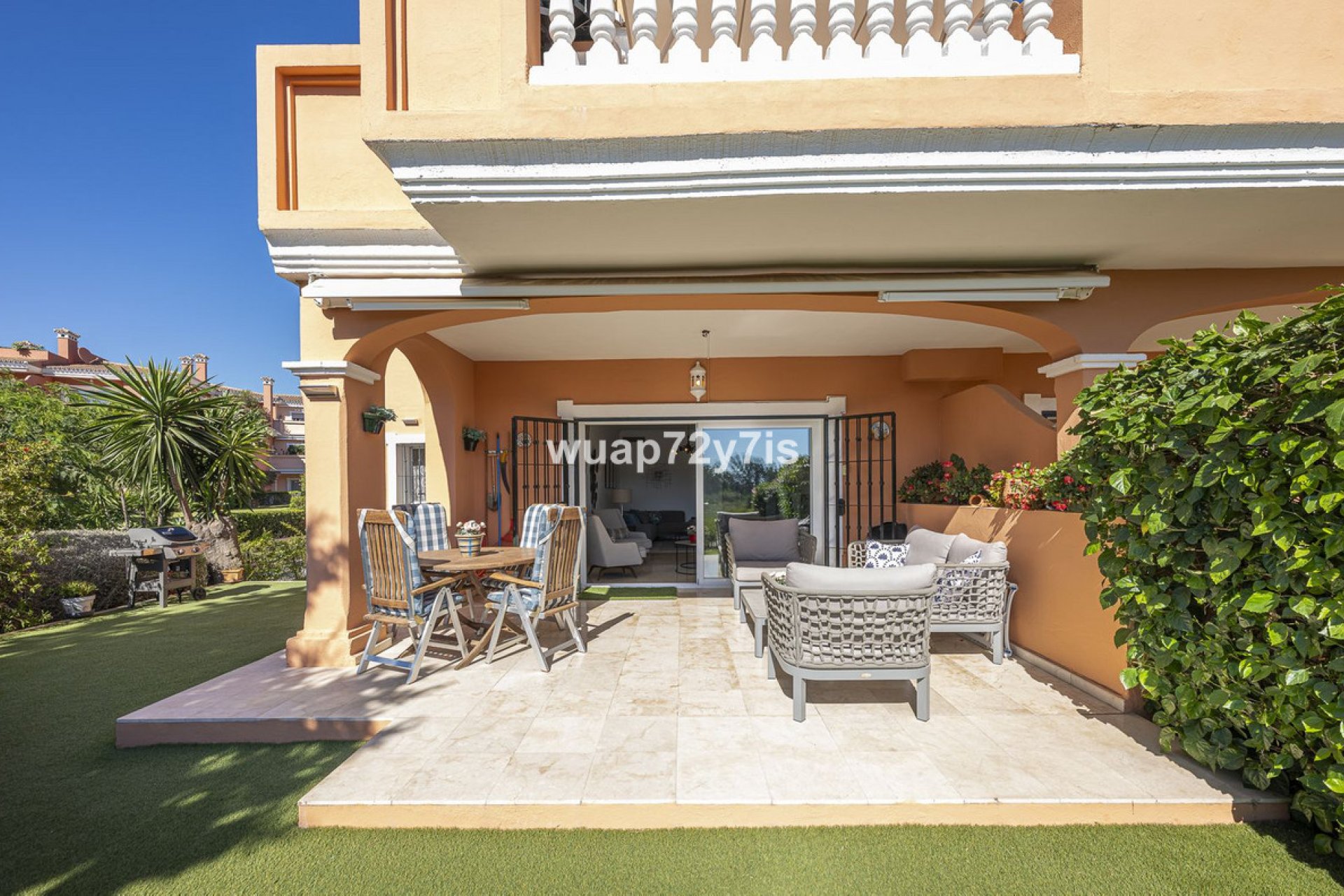 Resale - Ground floor apartment - Estepona - Estepona Centro