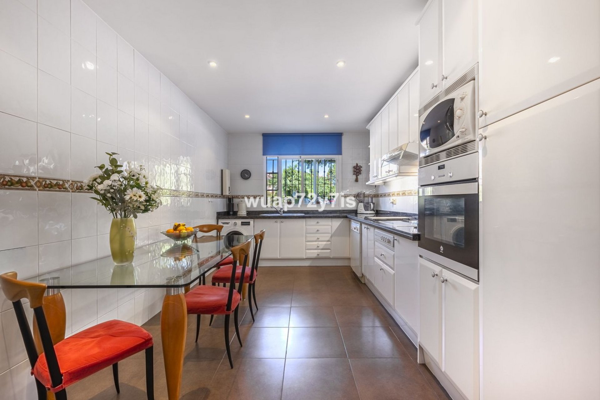 Resale - Ground floor apartment - Estepona - Estepona Centro