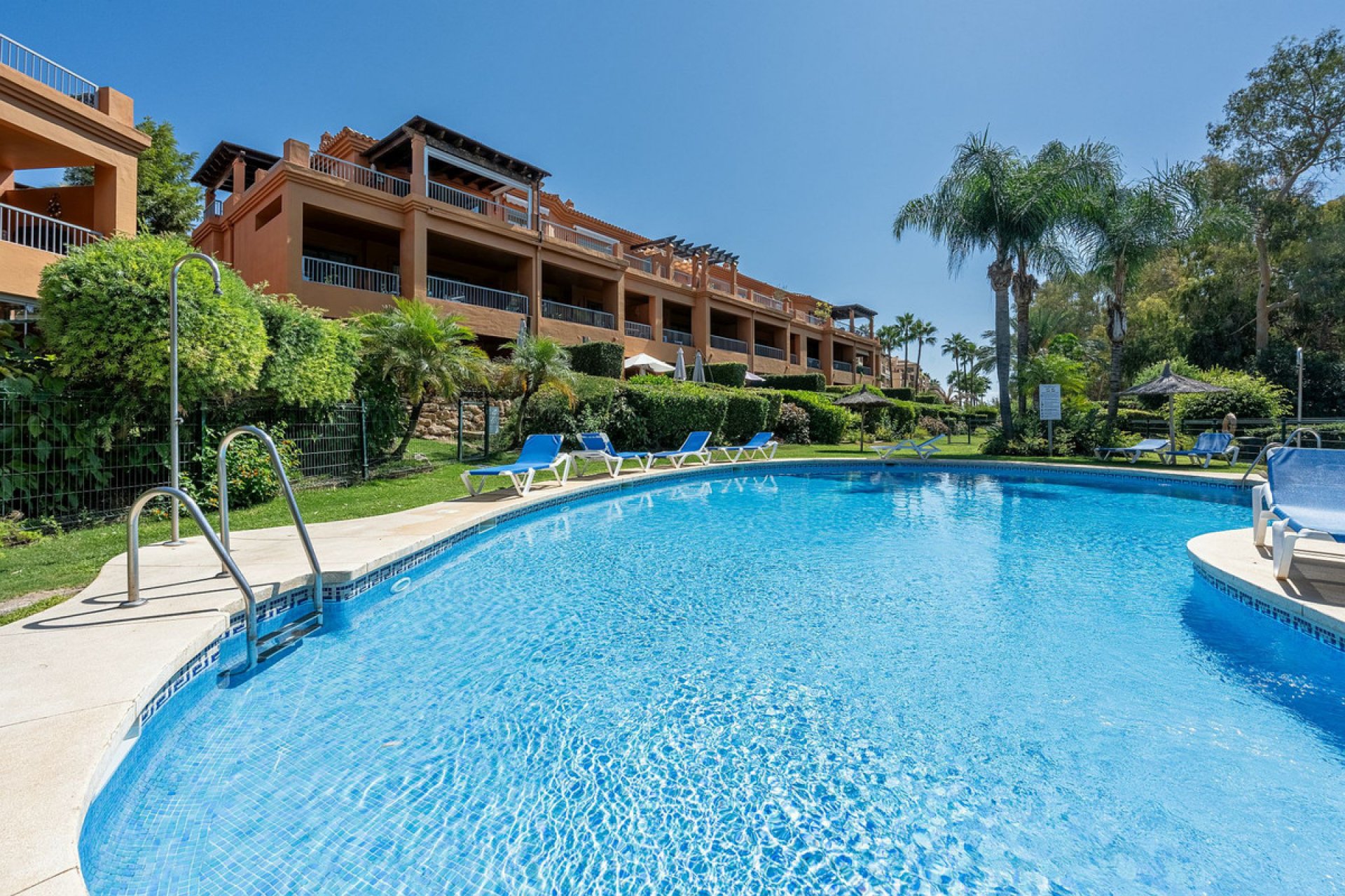 Resale - Ground floor apartment - Estepona - Estepona Centro