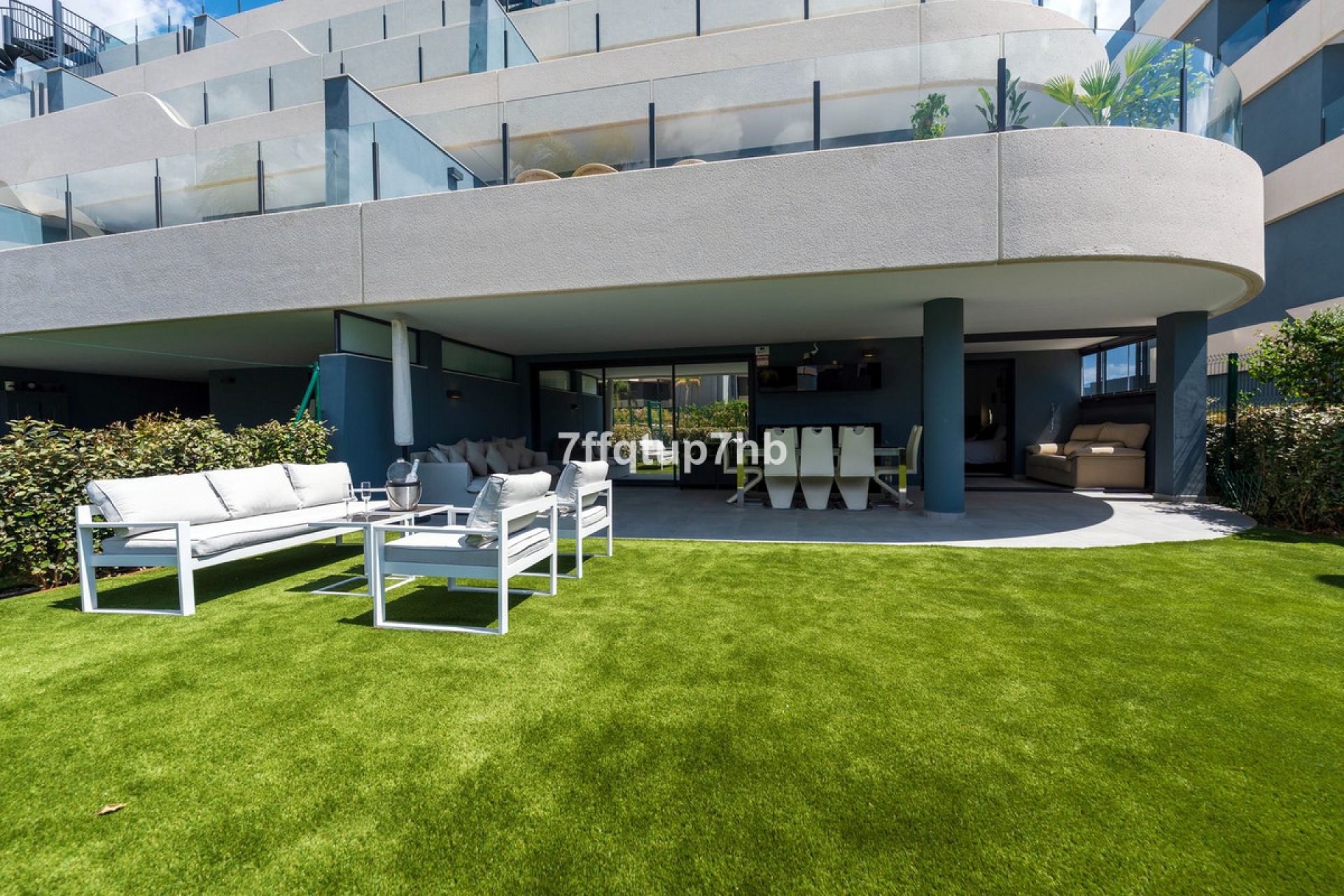 Resale - Ground floor apartment - Estepona - Estepona Centro