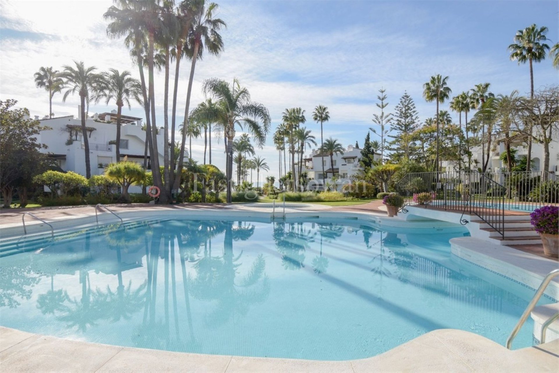Resale - Ground floor apartment - Estepona - Estepona Centro