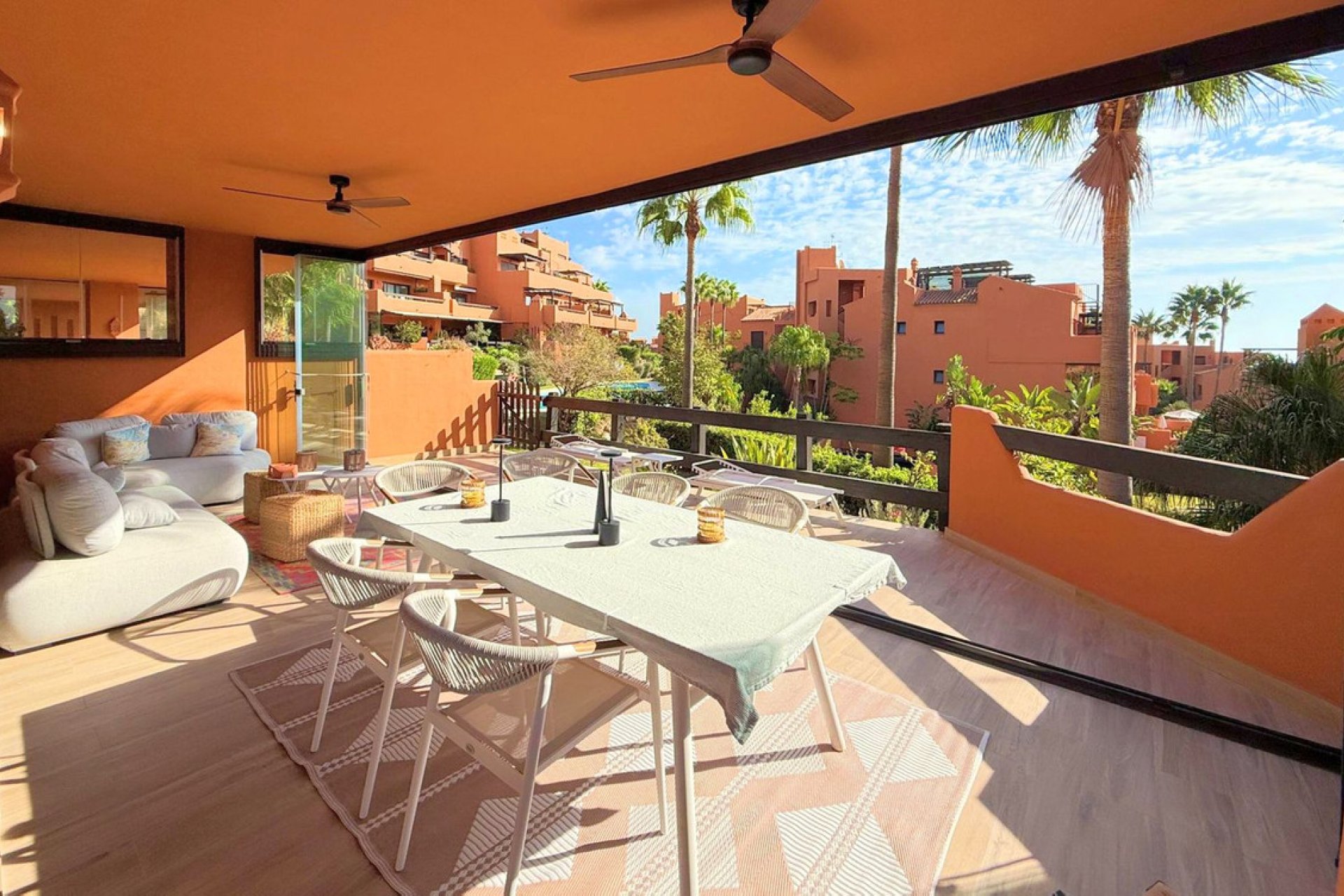 Resale - Ground floor apartment - Estepona - Estepona Centro