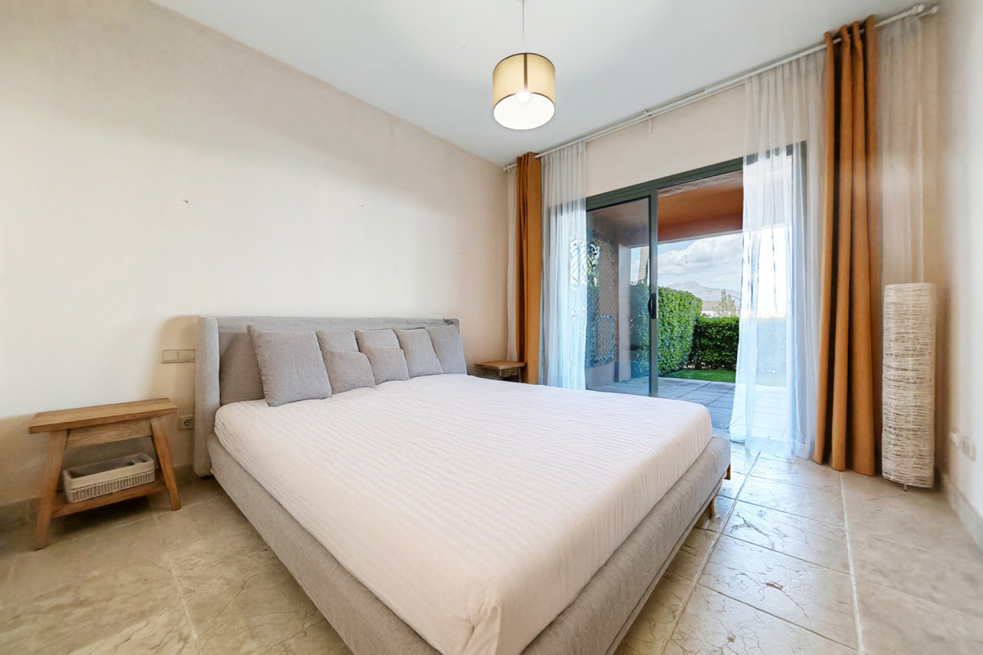 Resale - Ground floor apartment - Estepona - Estepona Centro