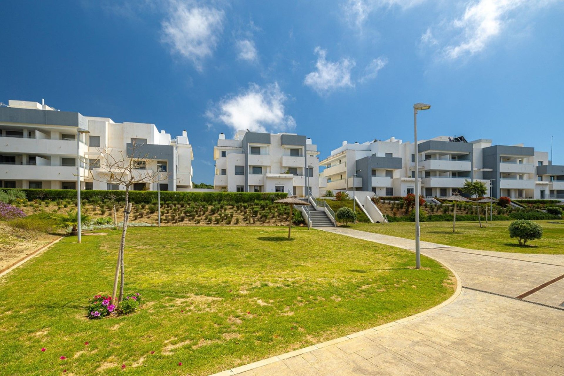Resale - Ground floor apartment - Estepona - Estepona Centro