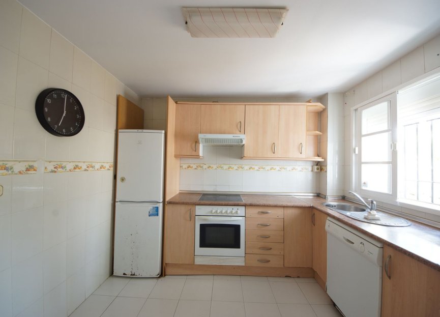 Resale - Ground floor apartment - Estepona - Estepona Centro