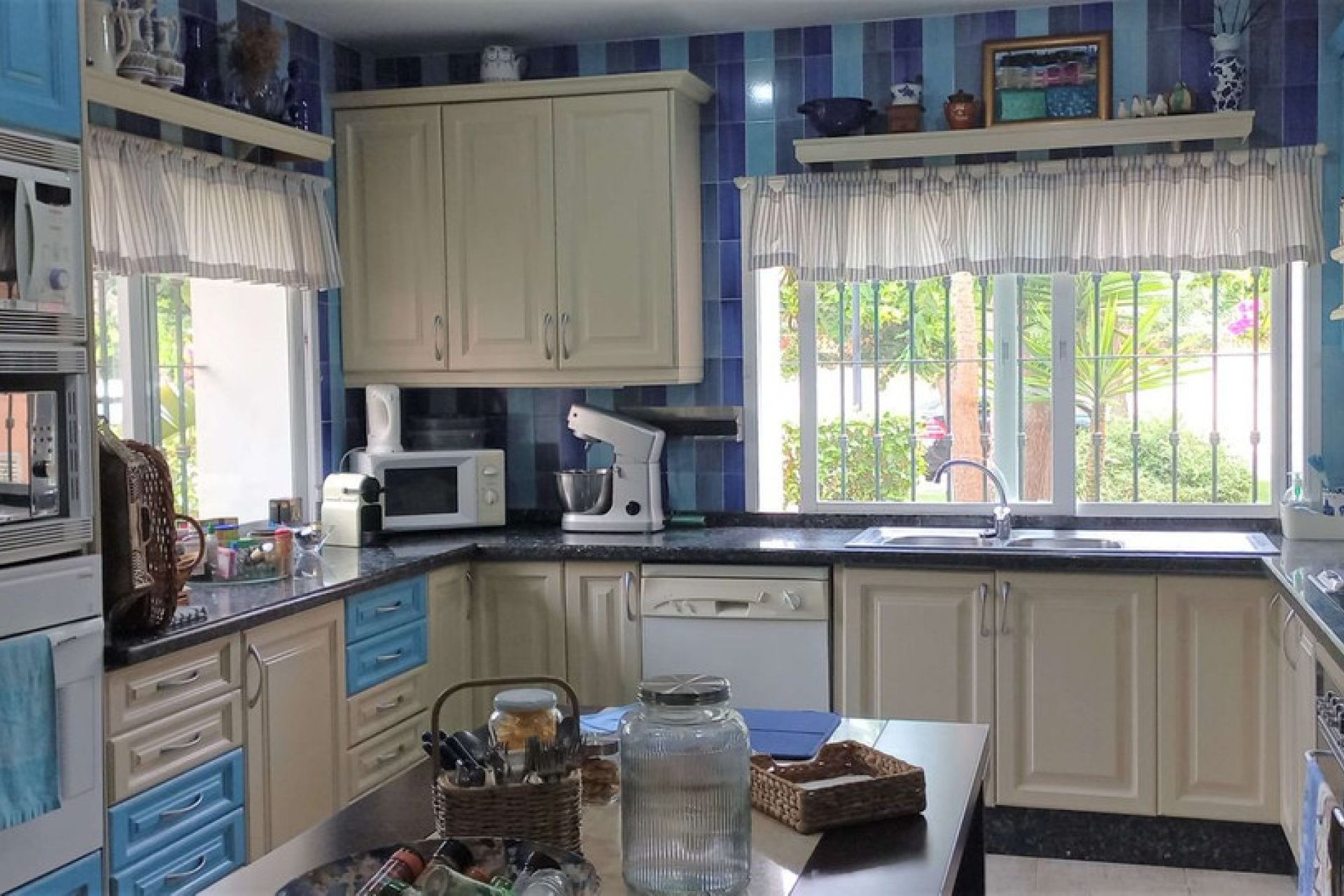 Resale - Ground floor apartment - Estepona - Estepona Centro