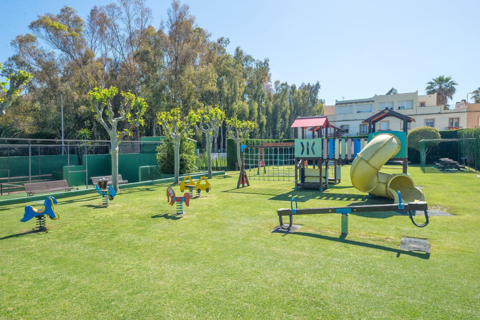 Resale - Ground floor apartment - Estepona - Estepona Centro