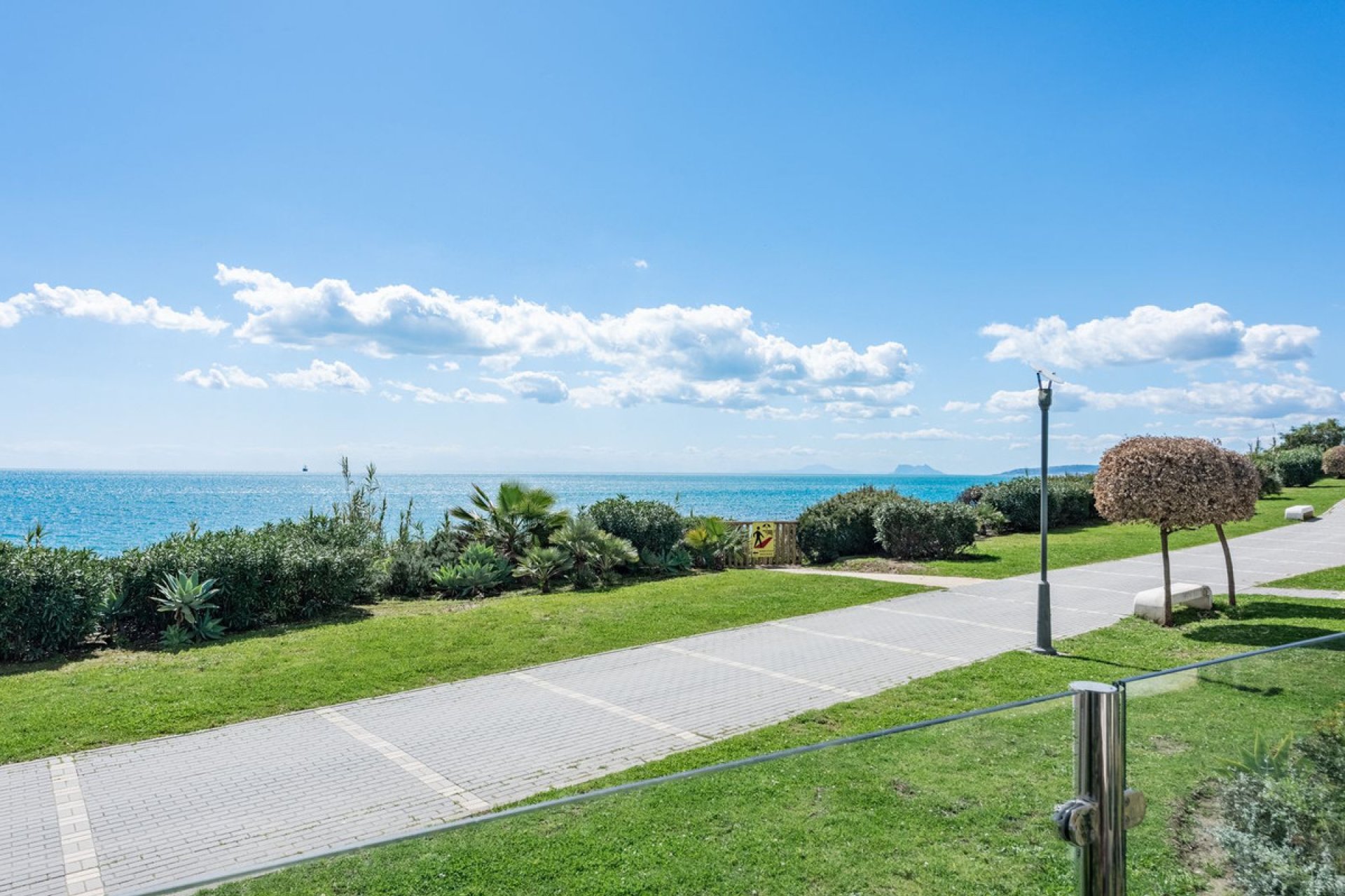 Resale - Ground floor apartment - Estepona - Estepona Centro