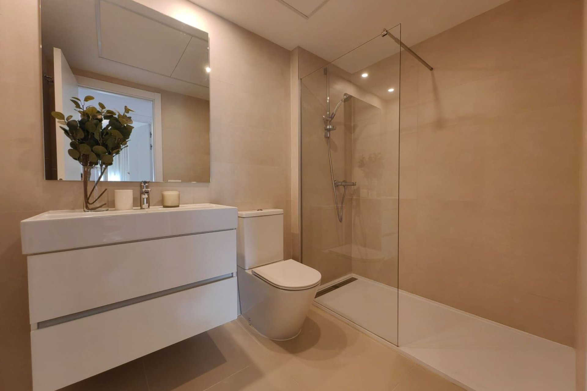 Resale - Ground floor apartment - Estepona - Estepona Centro