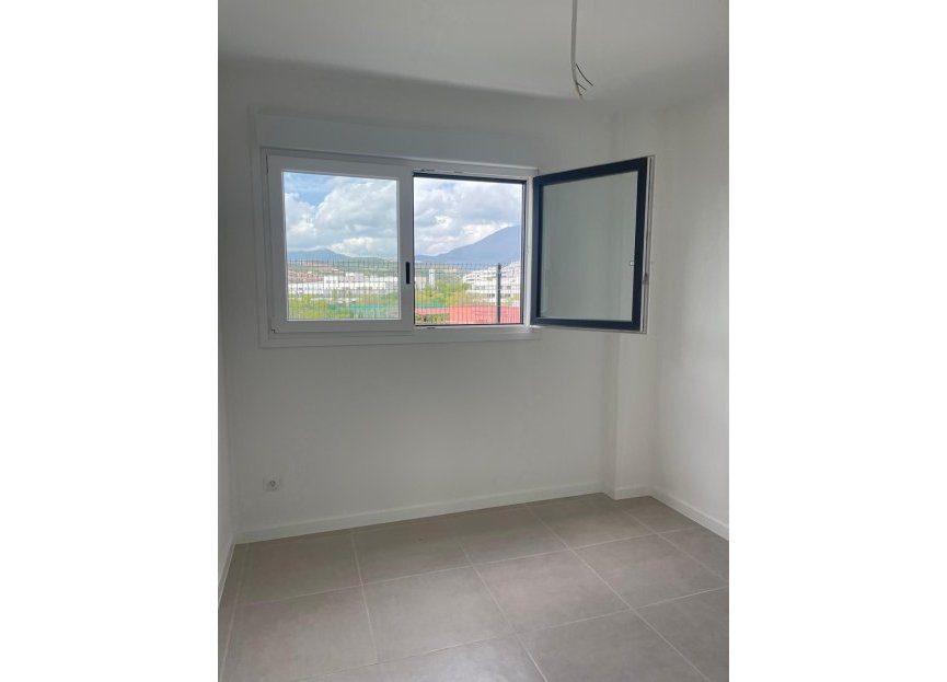 Resale - Ground floor apartment - Estepona - Estepona Centro