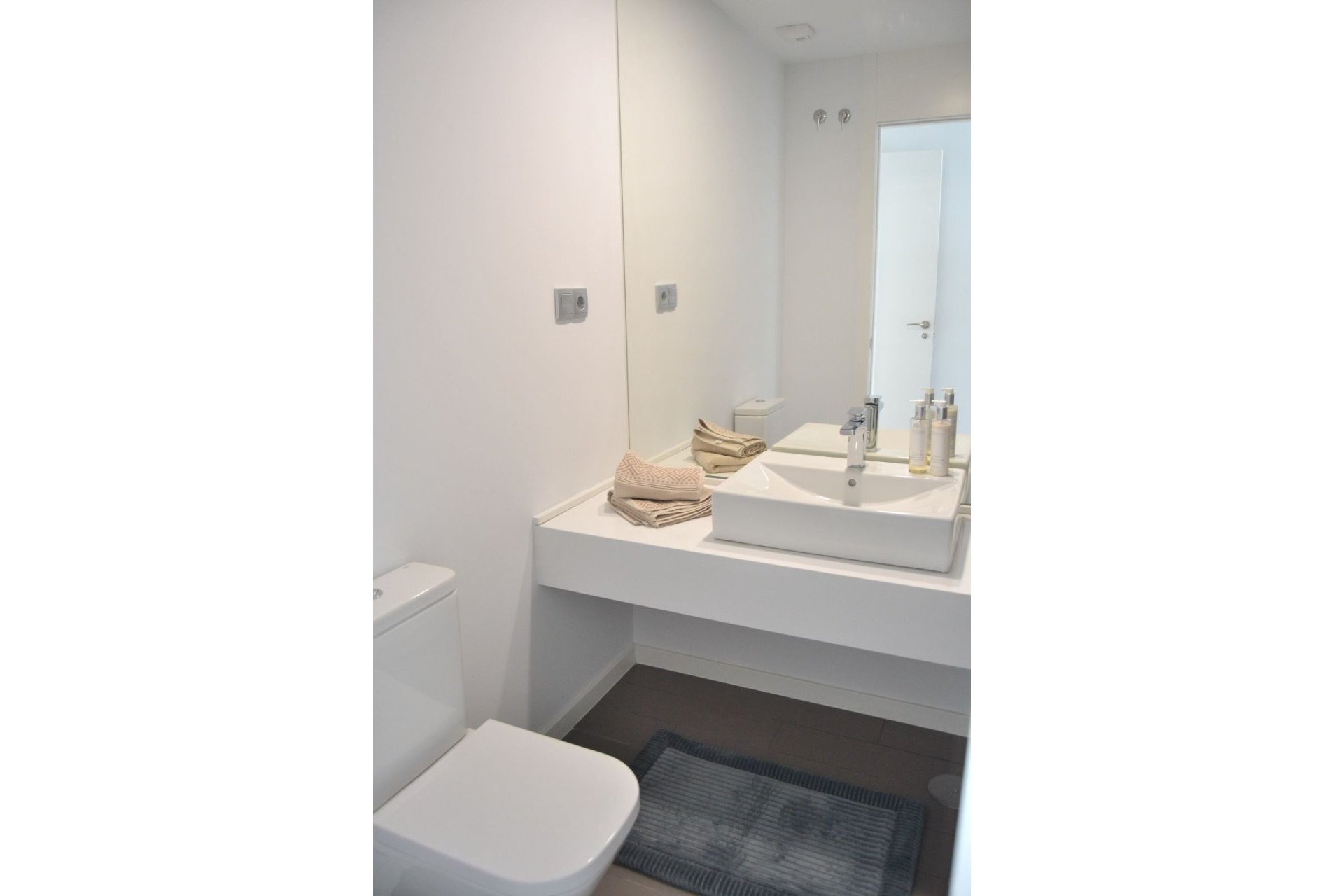 Resale - Ground floor apartment - Estepona - Estepona Centro