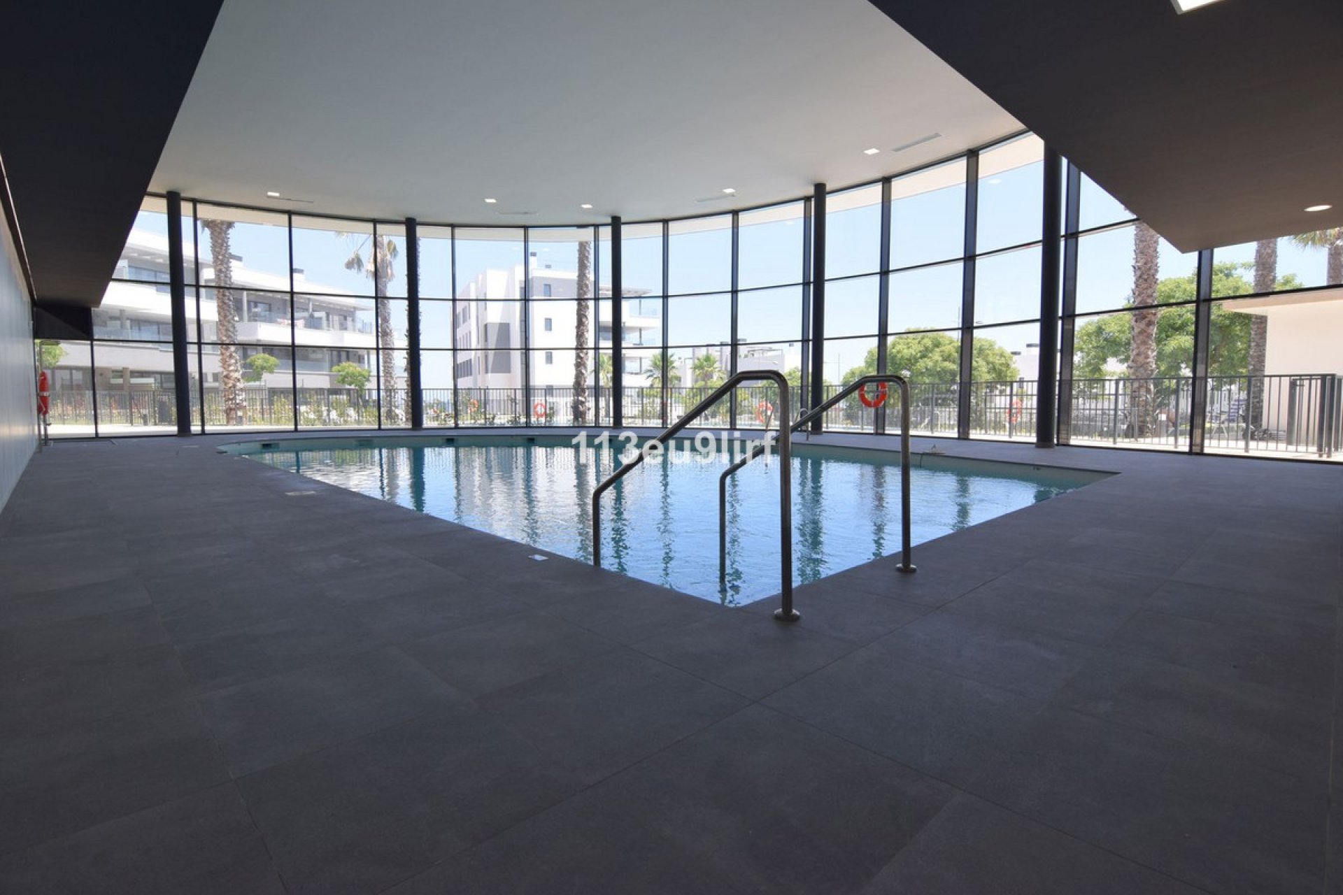 Resale - Ground floor apartment - Estepona - Estepona Centro