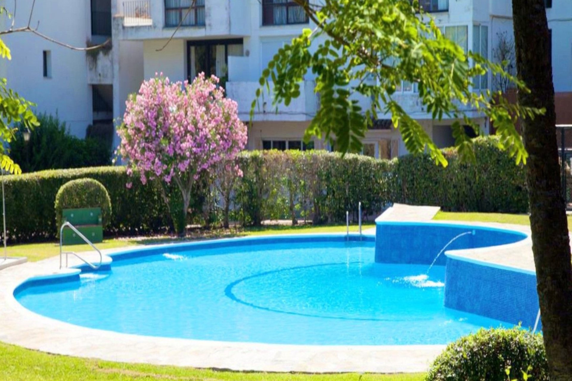 Resale - Ground floor apartment - Estepona - Estepona Centro