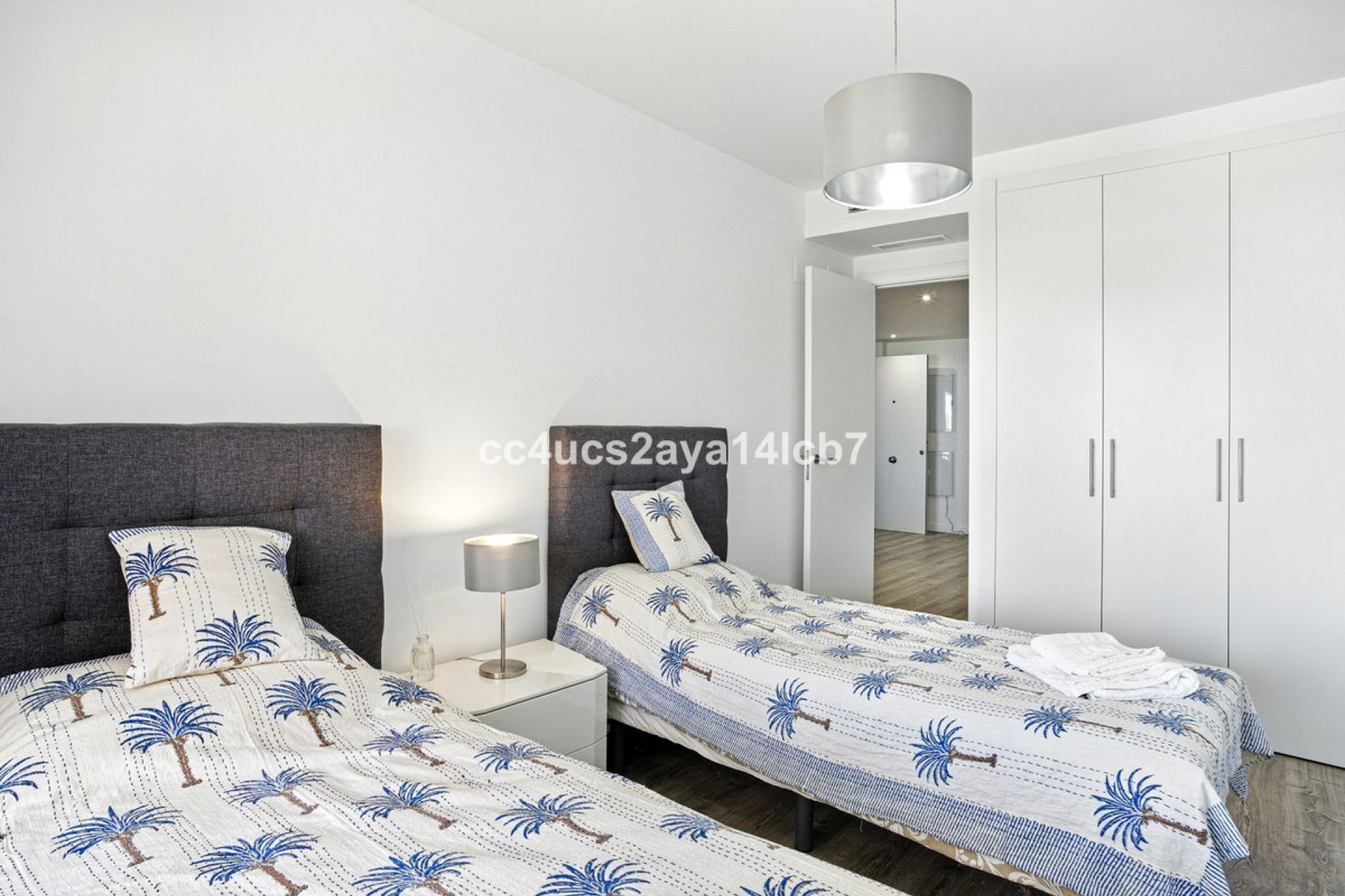 Resale - Ground floor apartment - Estepona - Estepona Centro