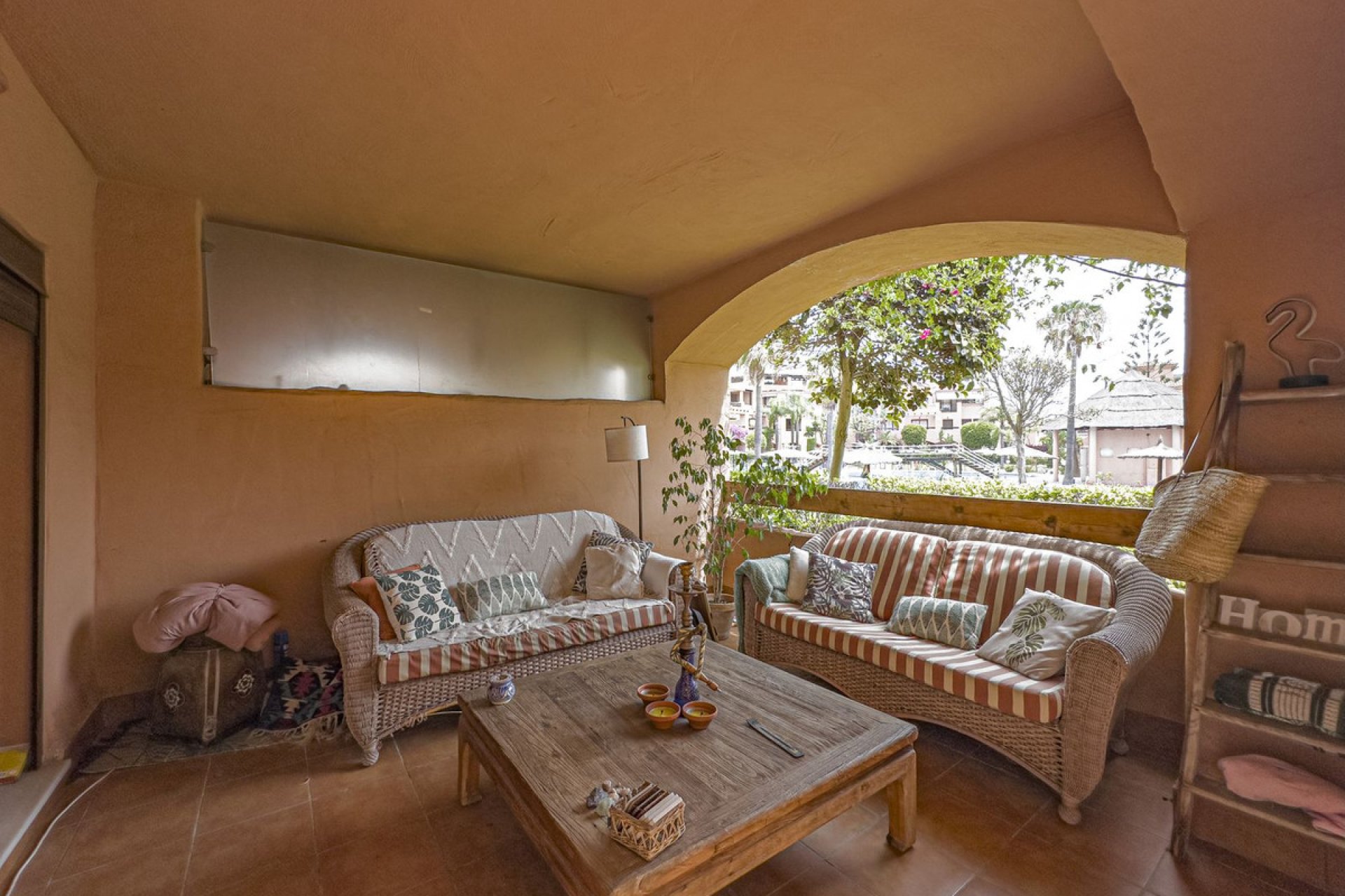 Resale - Ground floor apartment - Estepona - Hacienda del Sol