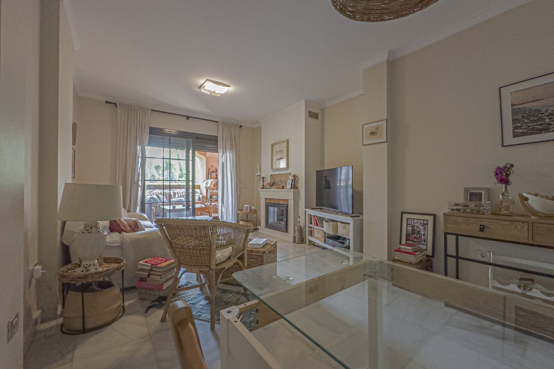 Resale - Ground floor apartment - Estepona - Hacienda del Sol