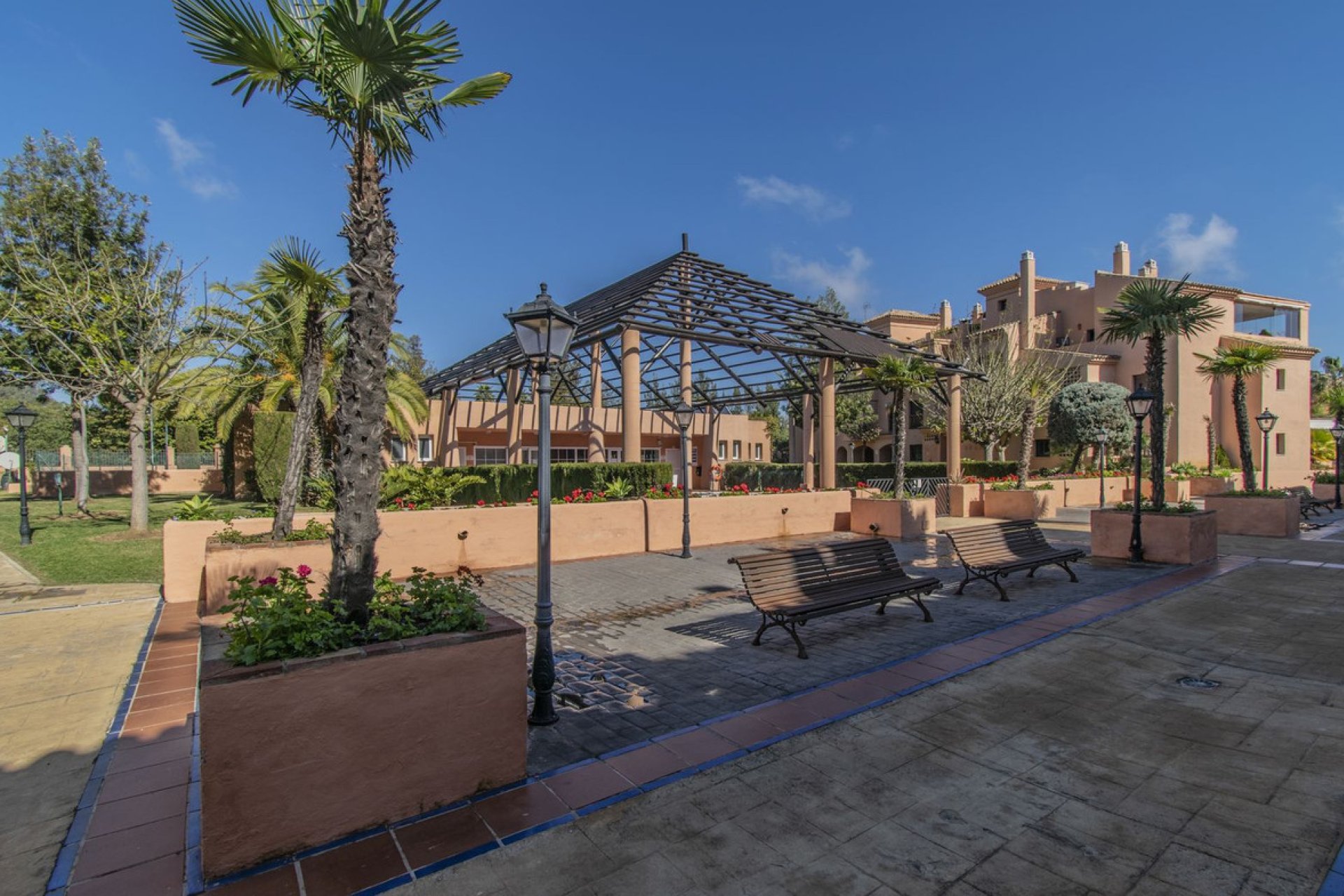 Resale - Ground floor apartment - Estepona - Hacienda del Sol