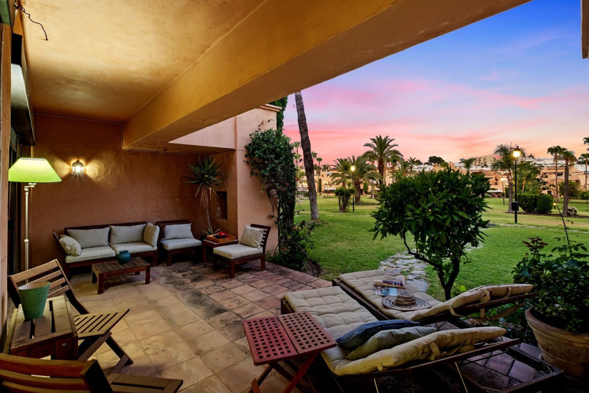 Resale - Ground floor apartment - Estepona - New Golden Mile