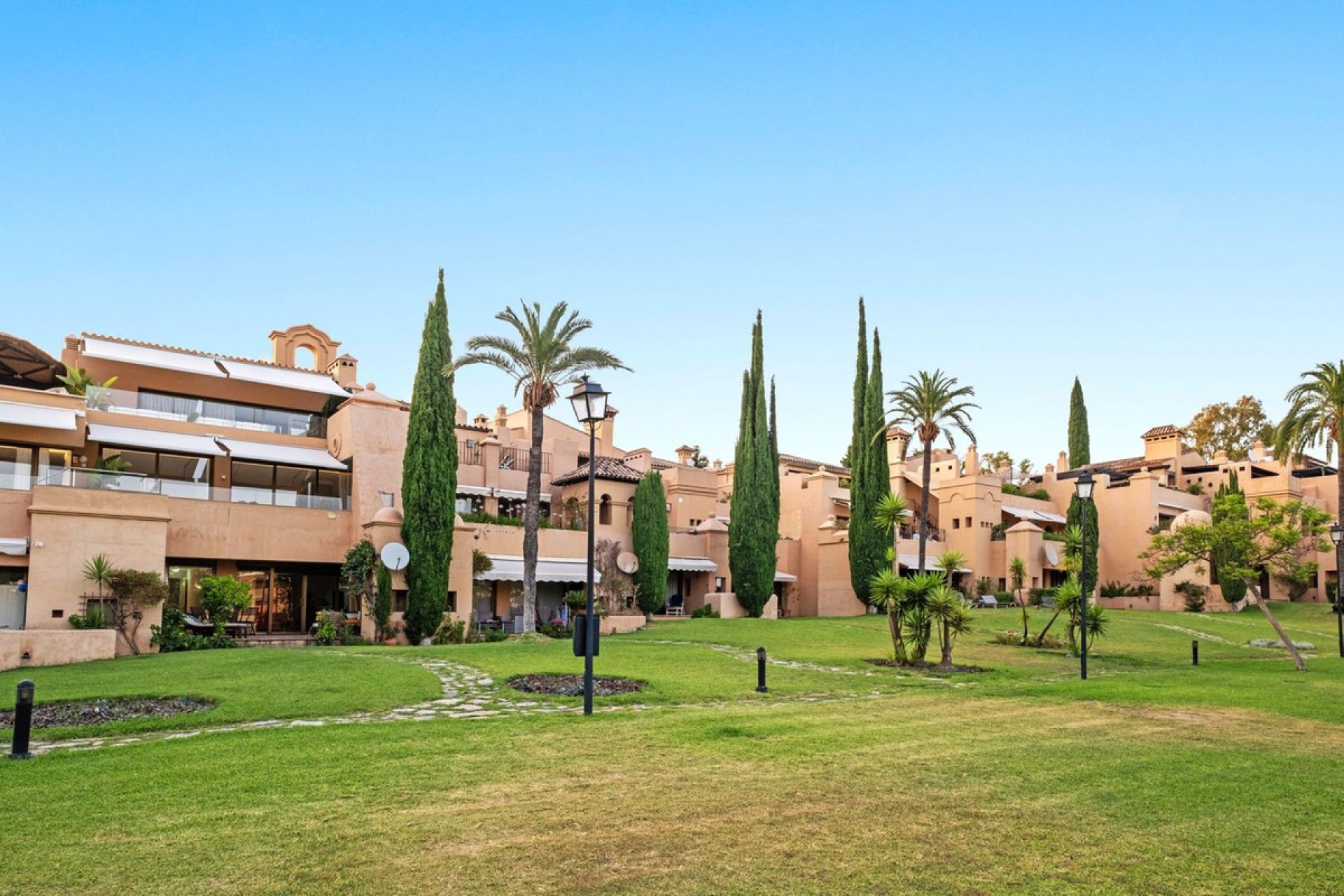 Resale - Ground floor apartment - Estepona - New Golden Mile