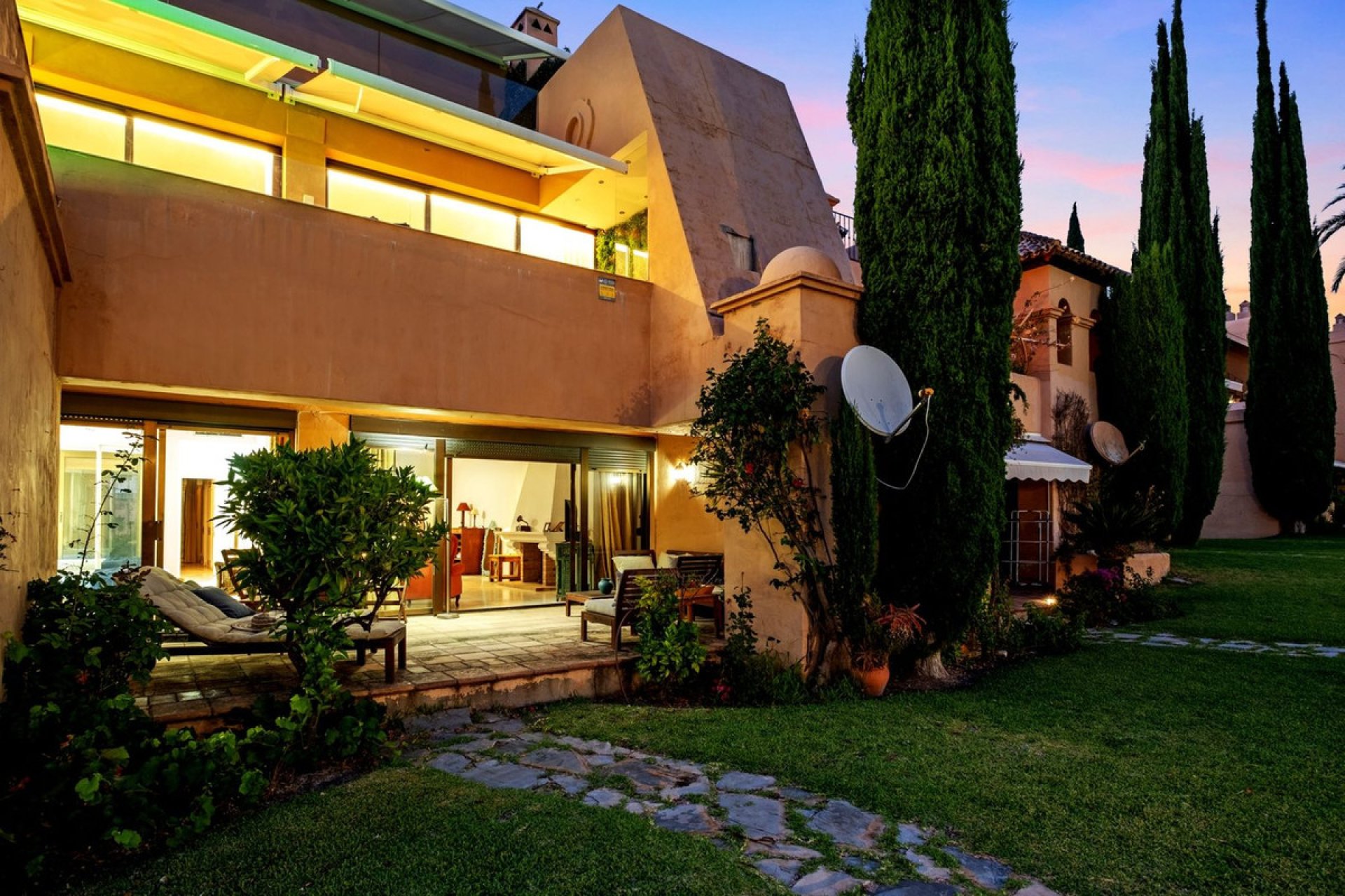 Resale - Ground floor apartment - Estepona - New Golden Mile