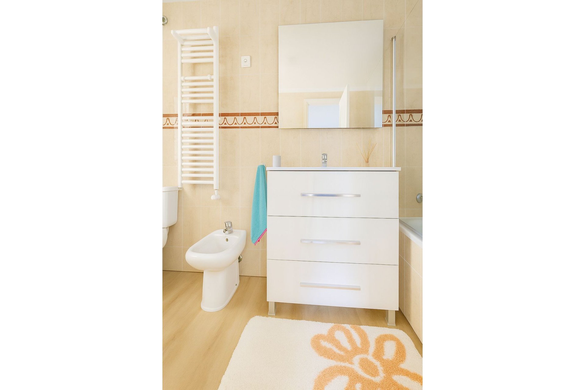 Resale - Ground floor apartment - Estepona - New Golden Mile