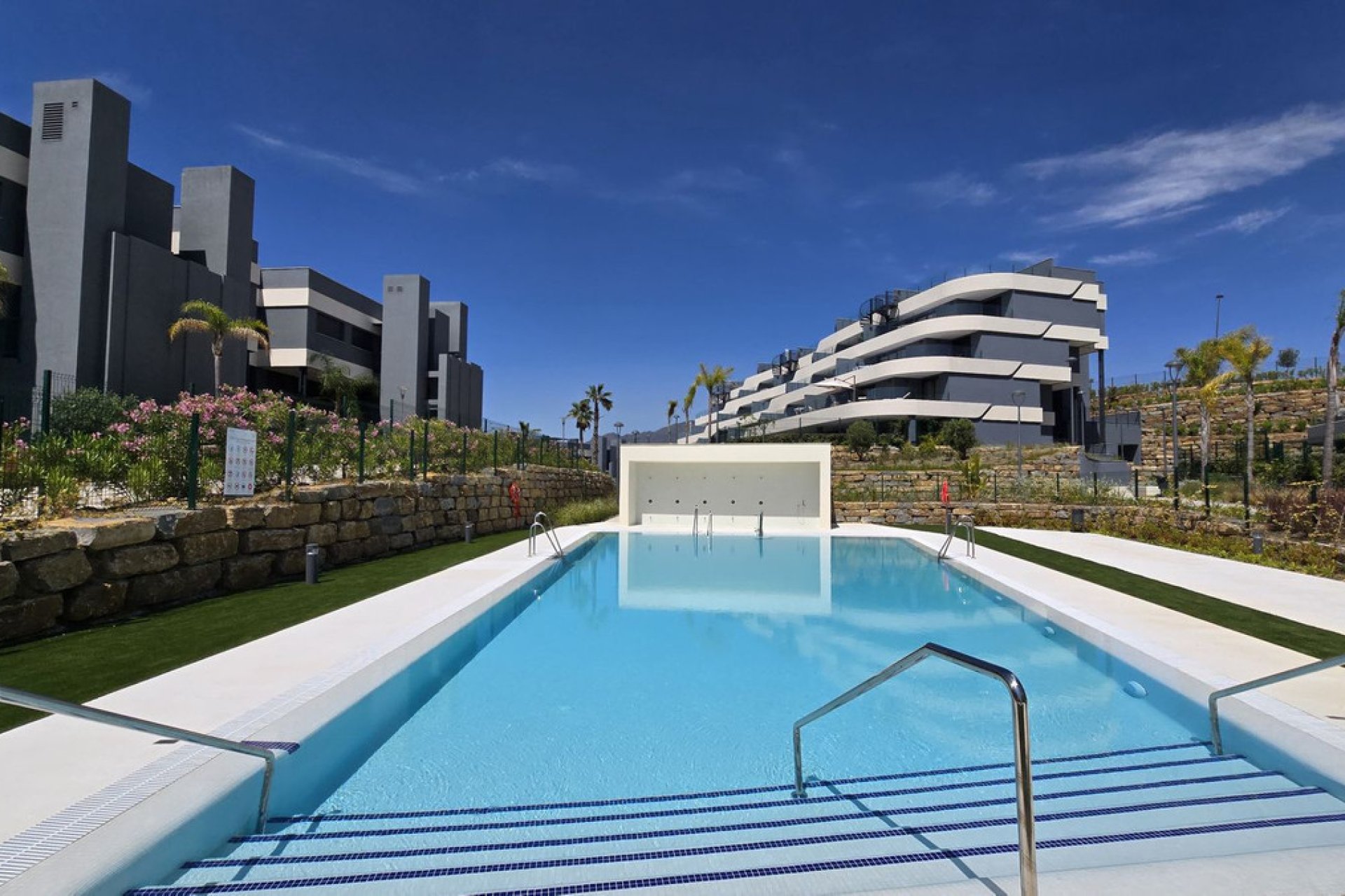 Resale - Ground floor apartment - Estepona - New Golden Mile