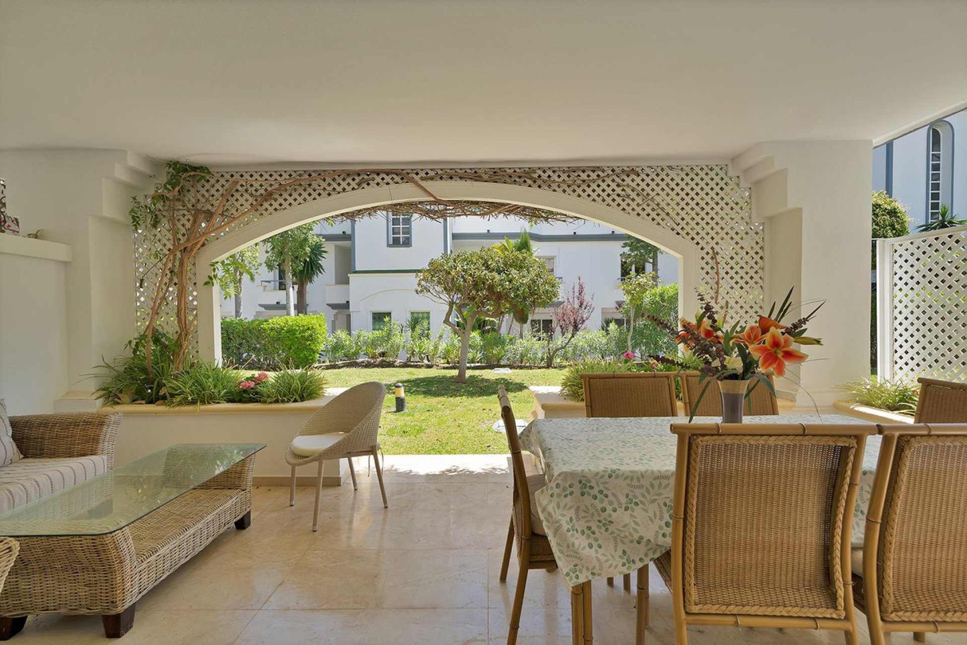 Resale - Ground floor apartment - Estepona - New Golden Mile