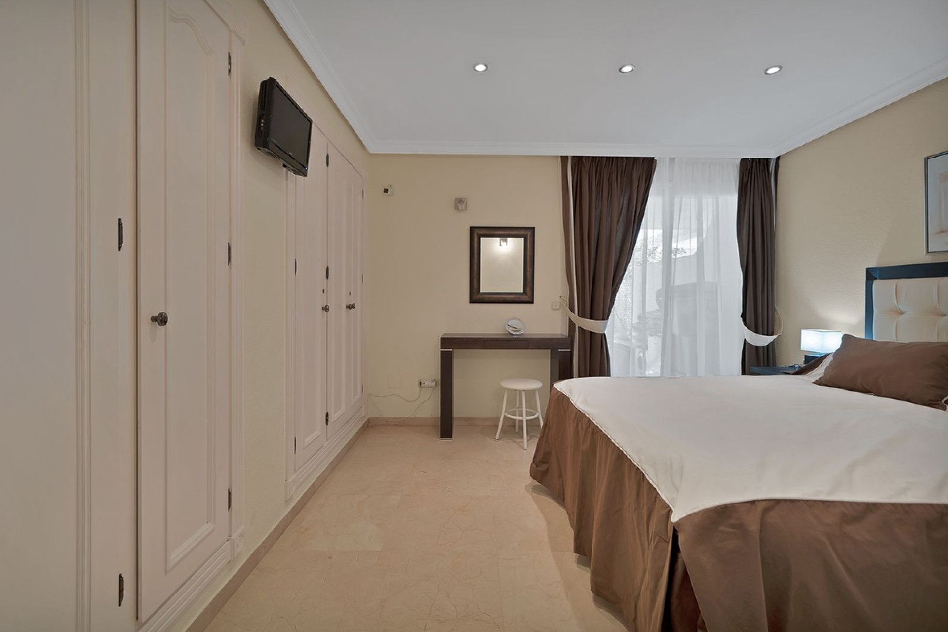 Resale - Ground floor apartment - Estepona - New Golden Mile