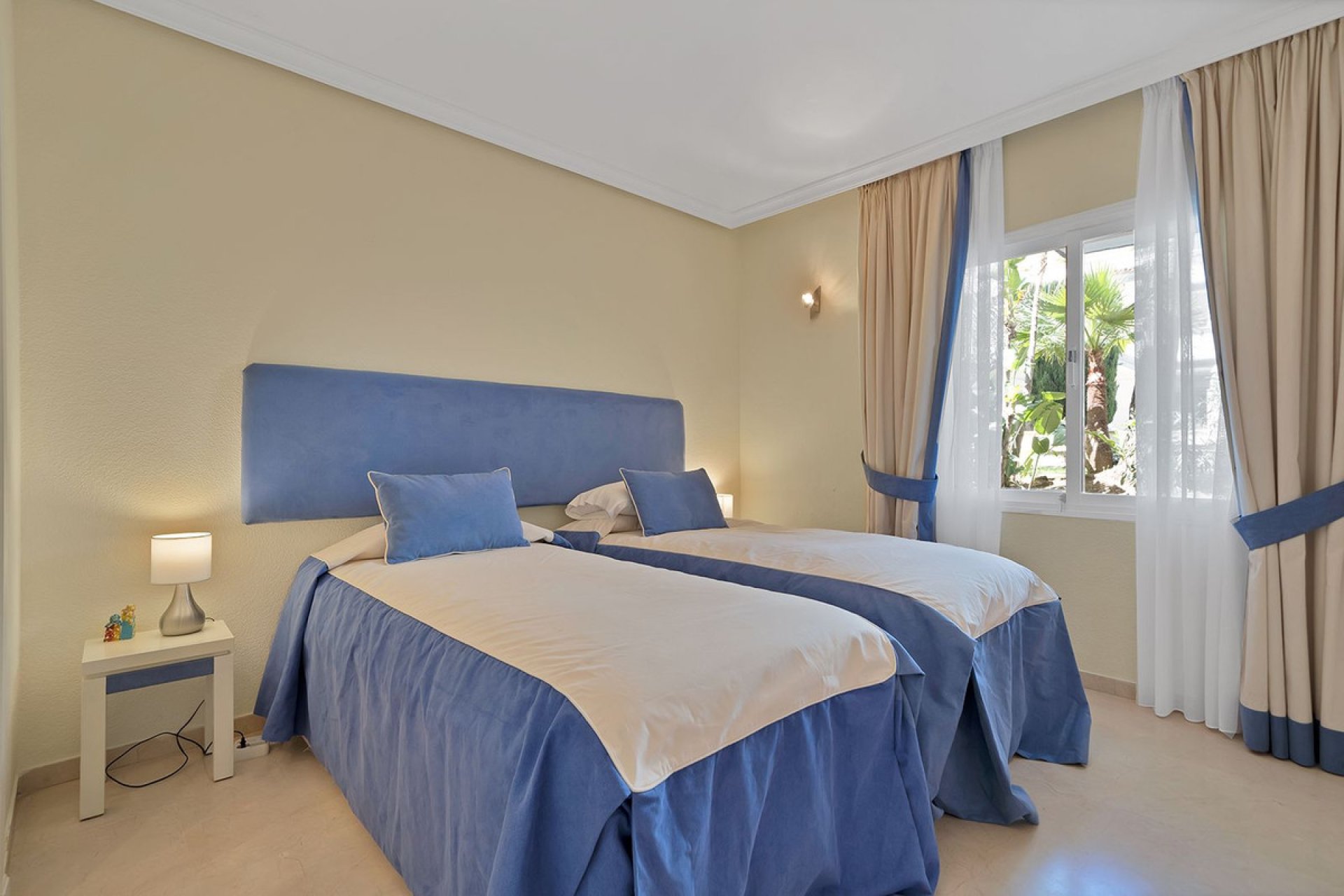 Resale - Ground floor apartment - Estepona - New Golden Mile