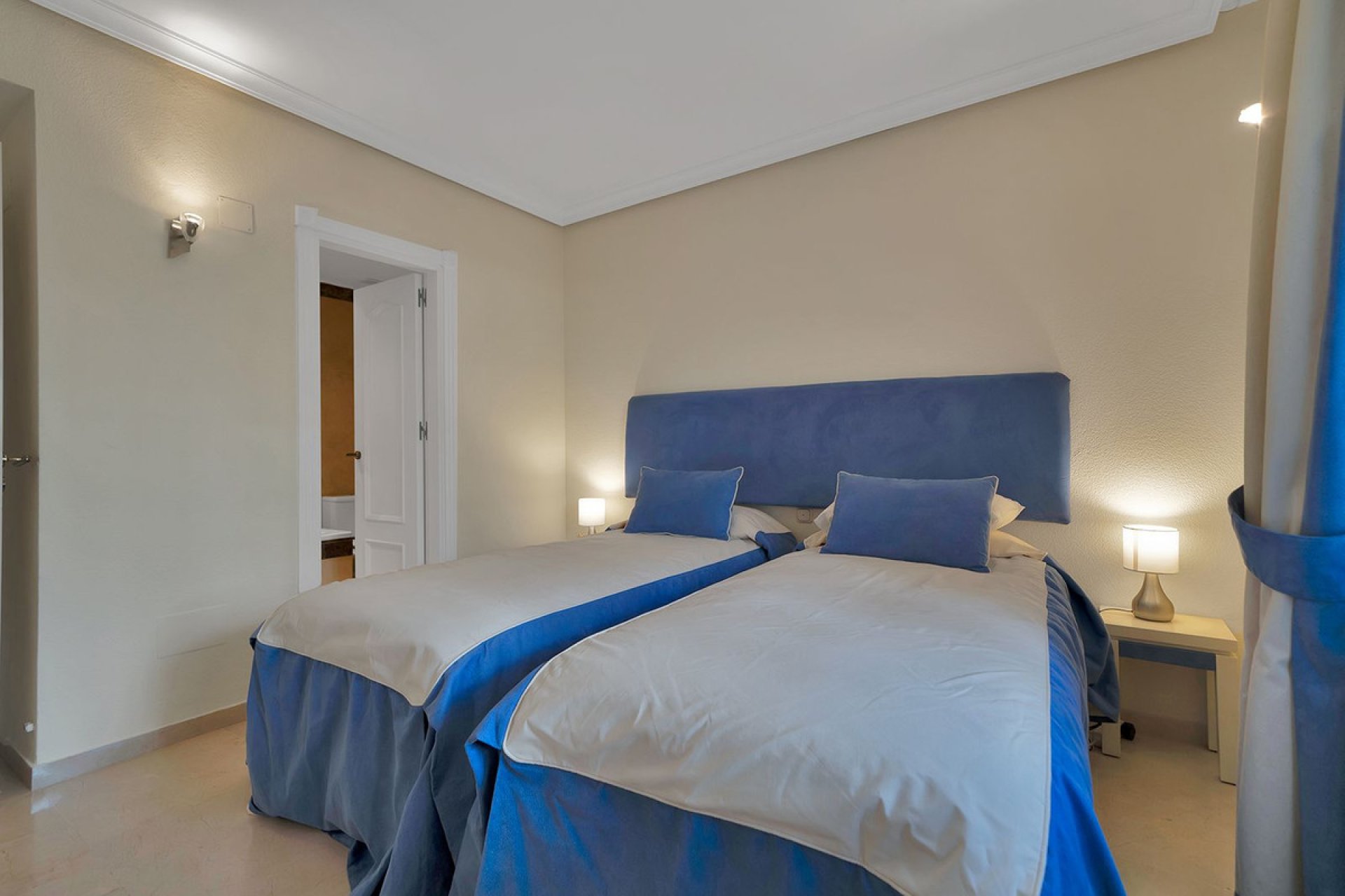 Resale - Ground floor apartment - Estepona - New Golden Mile