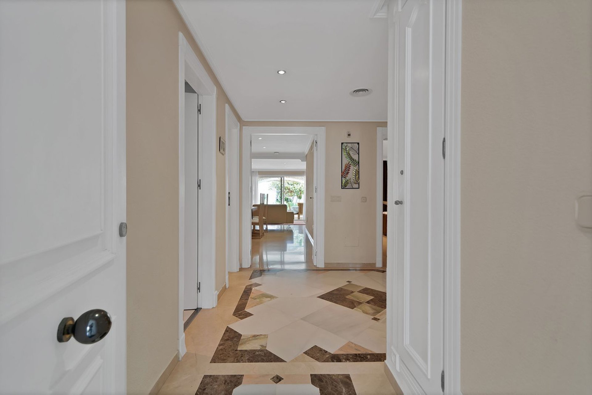 Resale - Ground floor apartment - Estepona - New Golden Mile