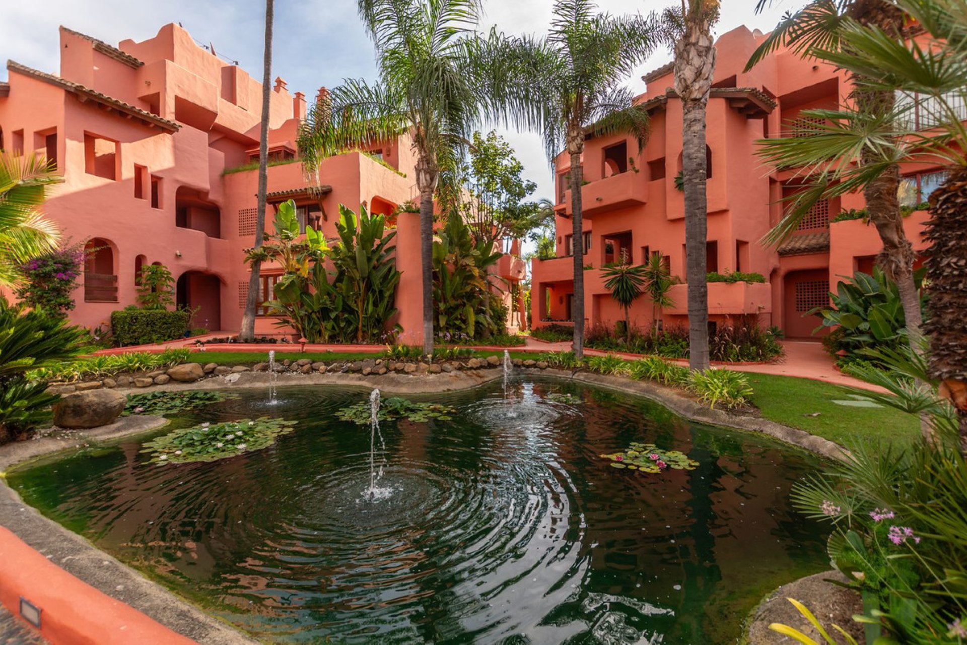 Resale - Ground floor apartment - Estepona - New Golden Mile
