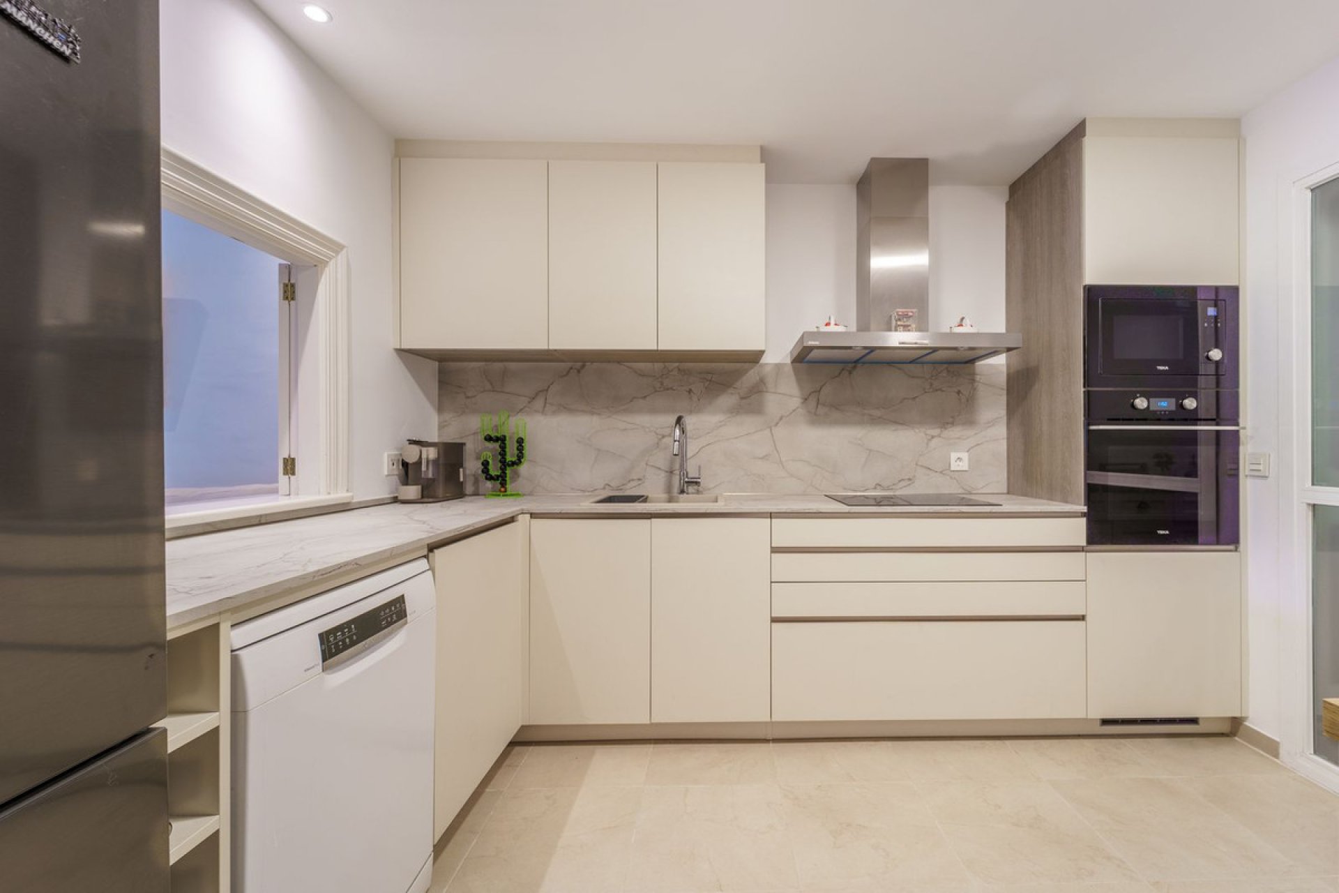 Resale - Ground floor apartment - Estepona - New Golden Mile