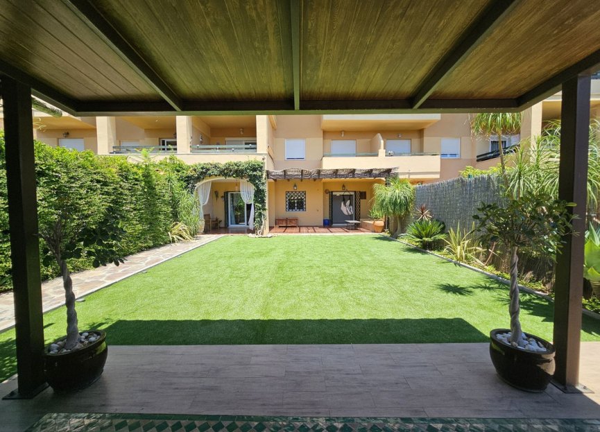 Resale - Ground floor apartment - Estepona - Selwo