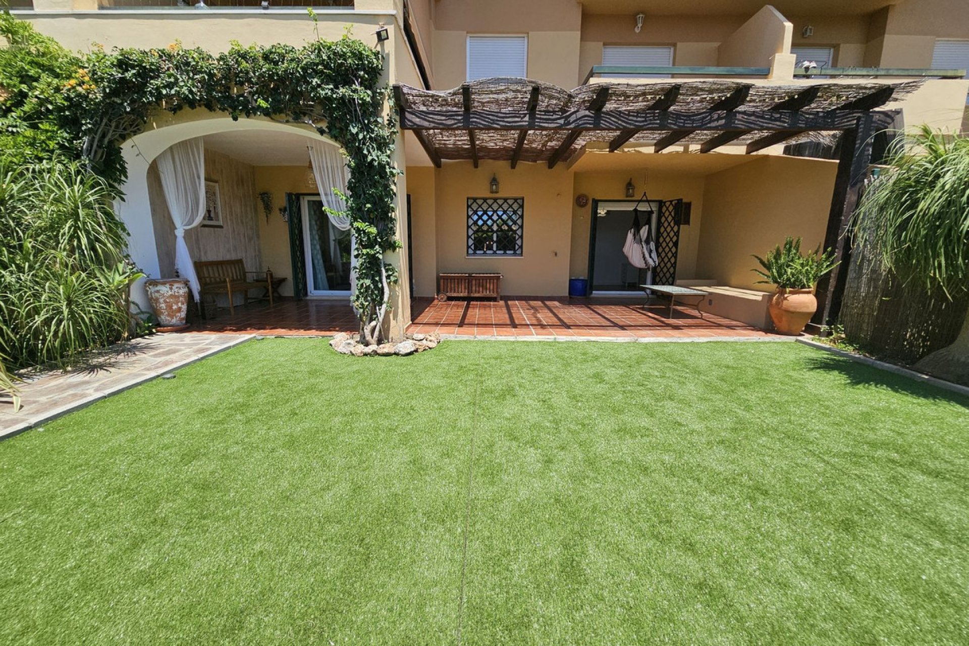 Resale - Ground floor apartment - Estepona - Selwo