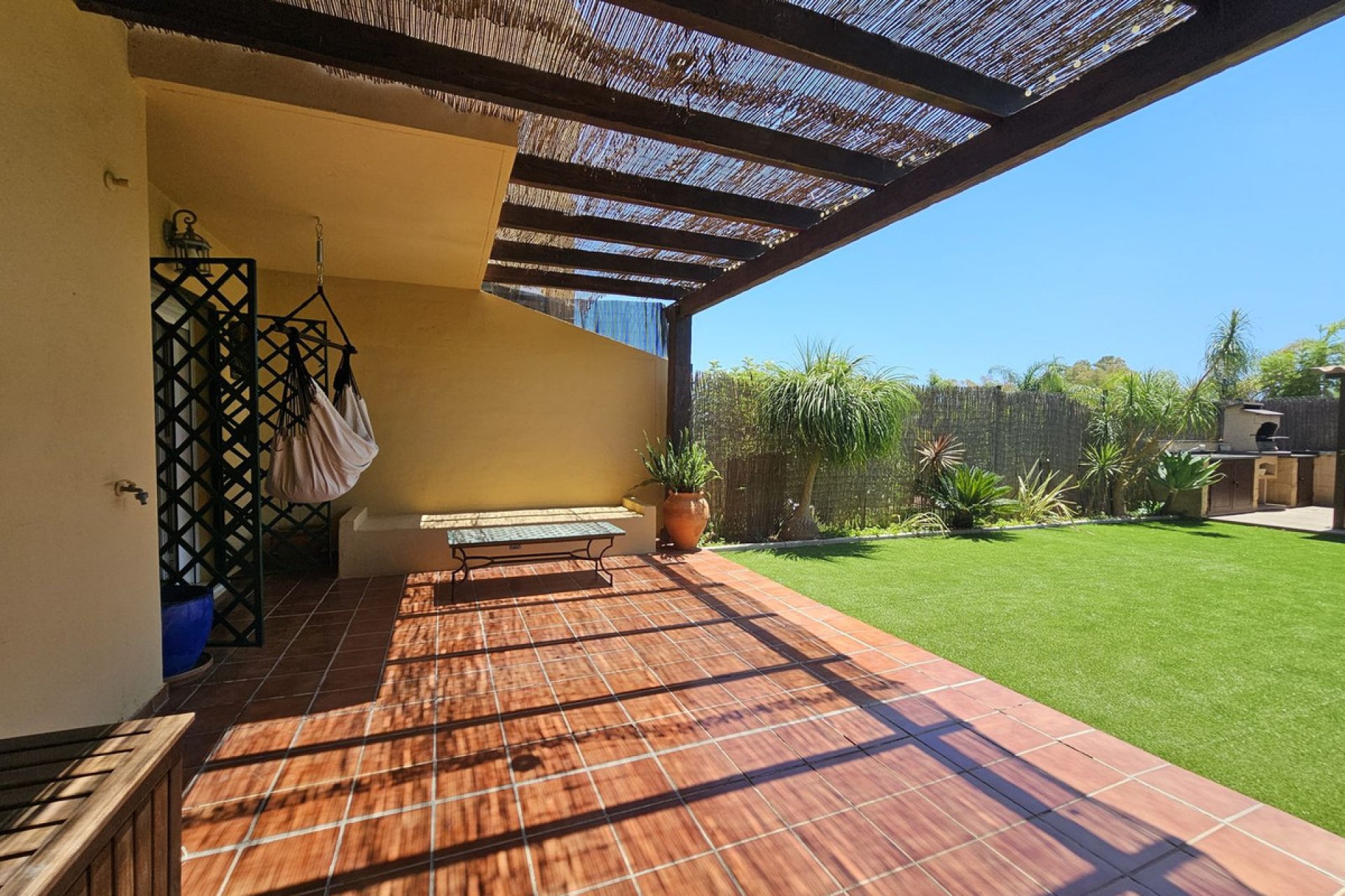 Resale - Ground floor apartment - Estepona - Selwo