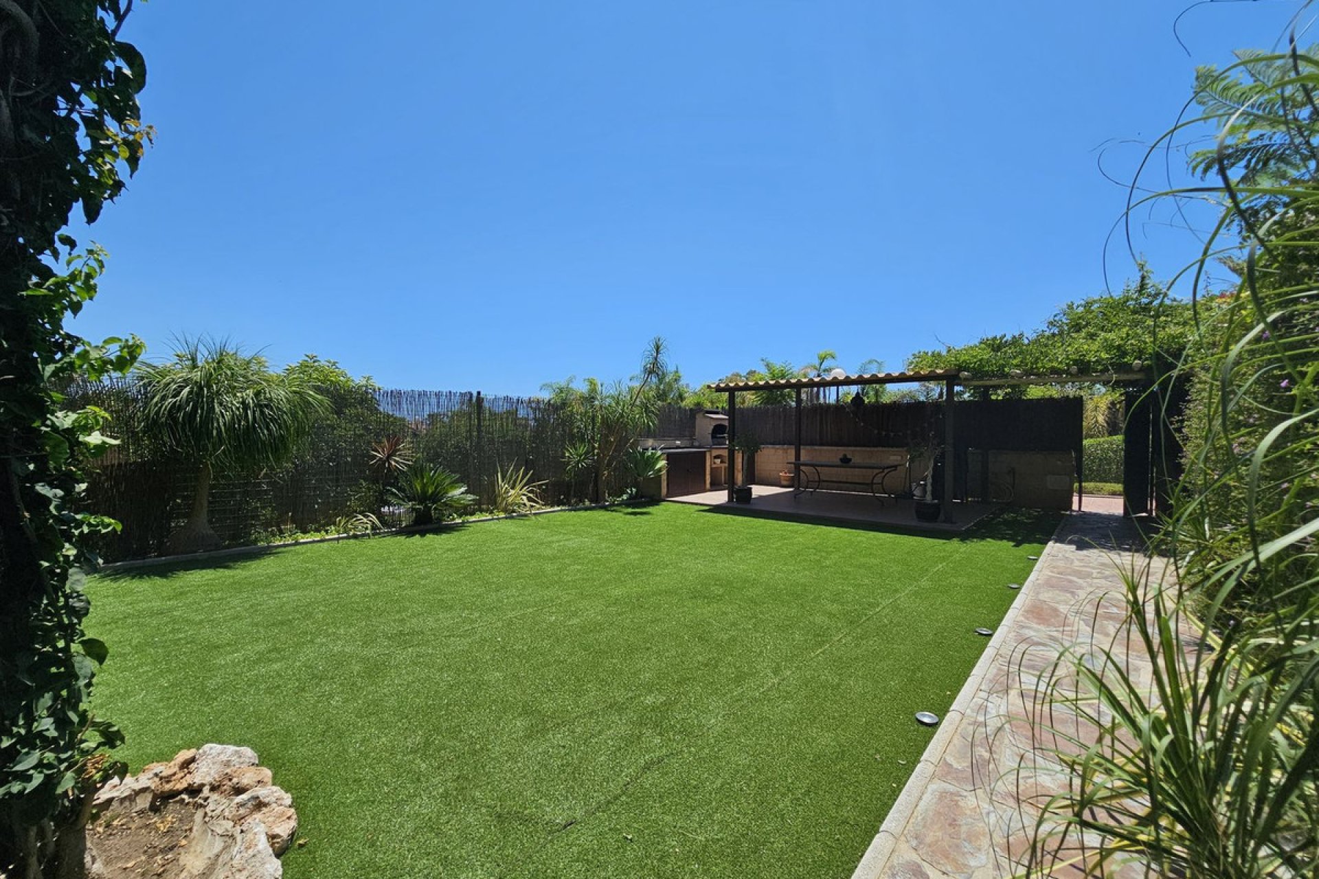 Resale - Ground floor apartment - Estepona - Selwo