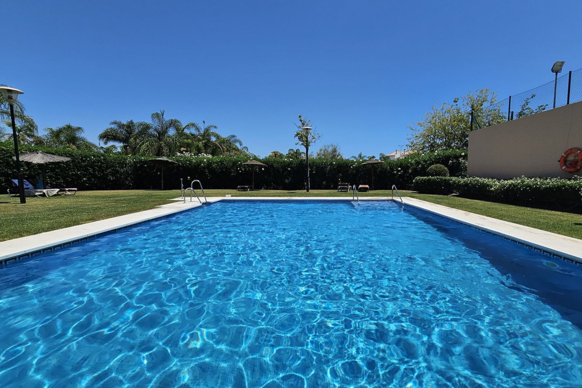 Resale - Ground floor apartment - Estepona - Selwo