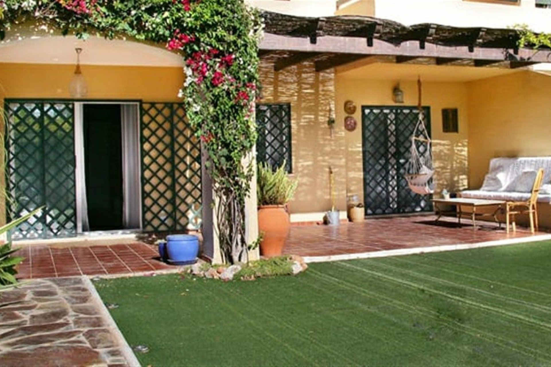 Resale - Ground floor apartment - Estepona - Selwo