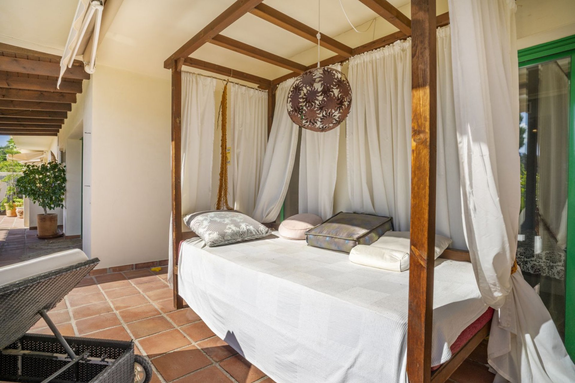 Resale - Ground floor apartment - Estepona - Selwo