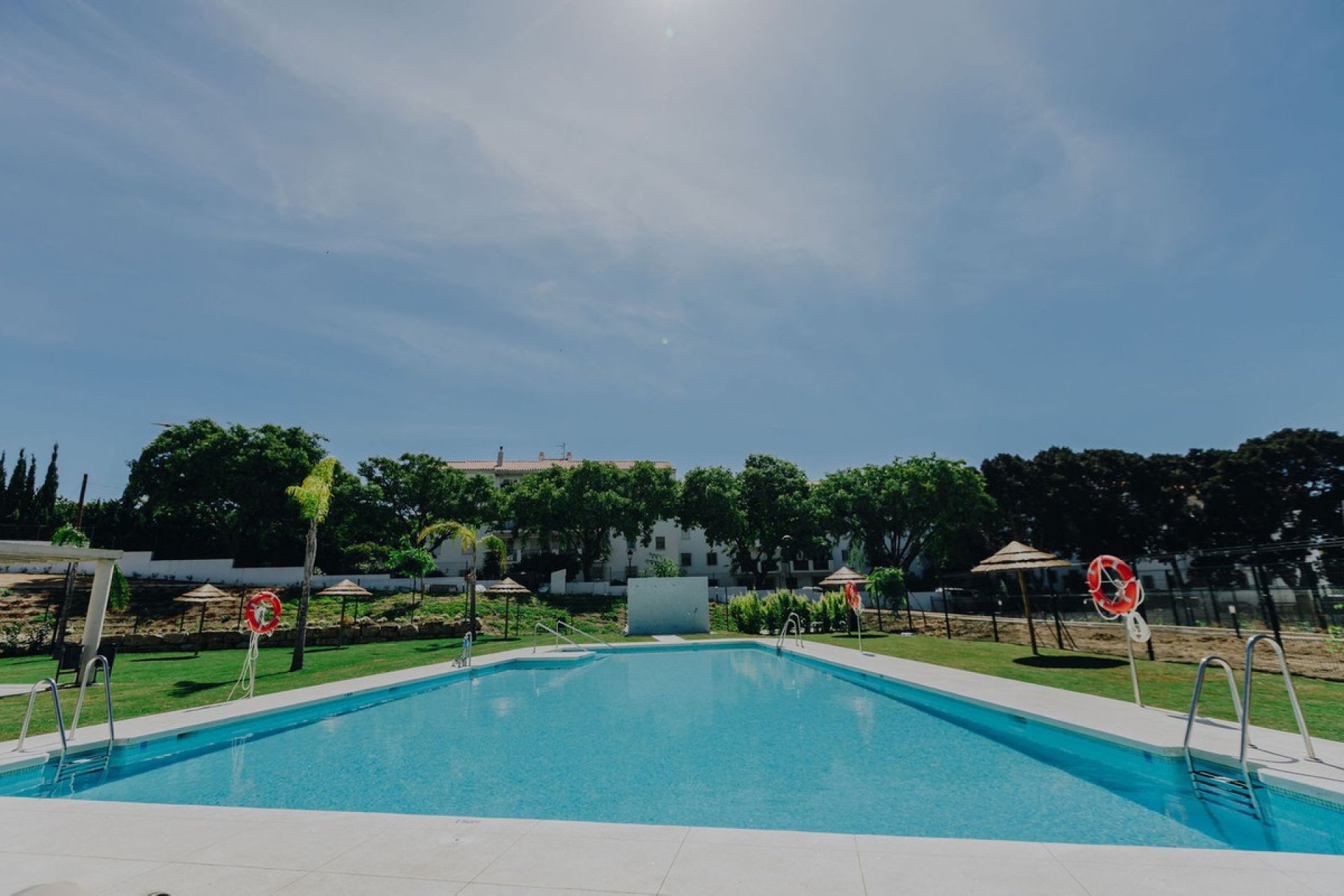 Resale - Ground floor apartment - Estepona - Selwo