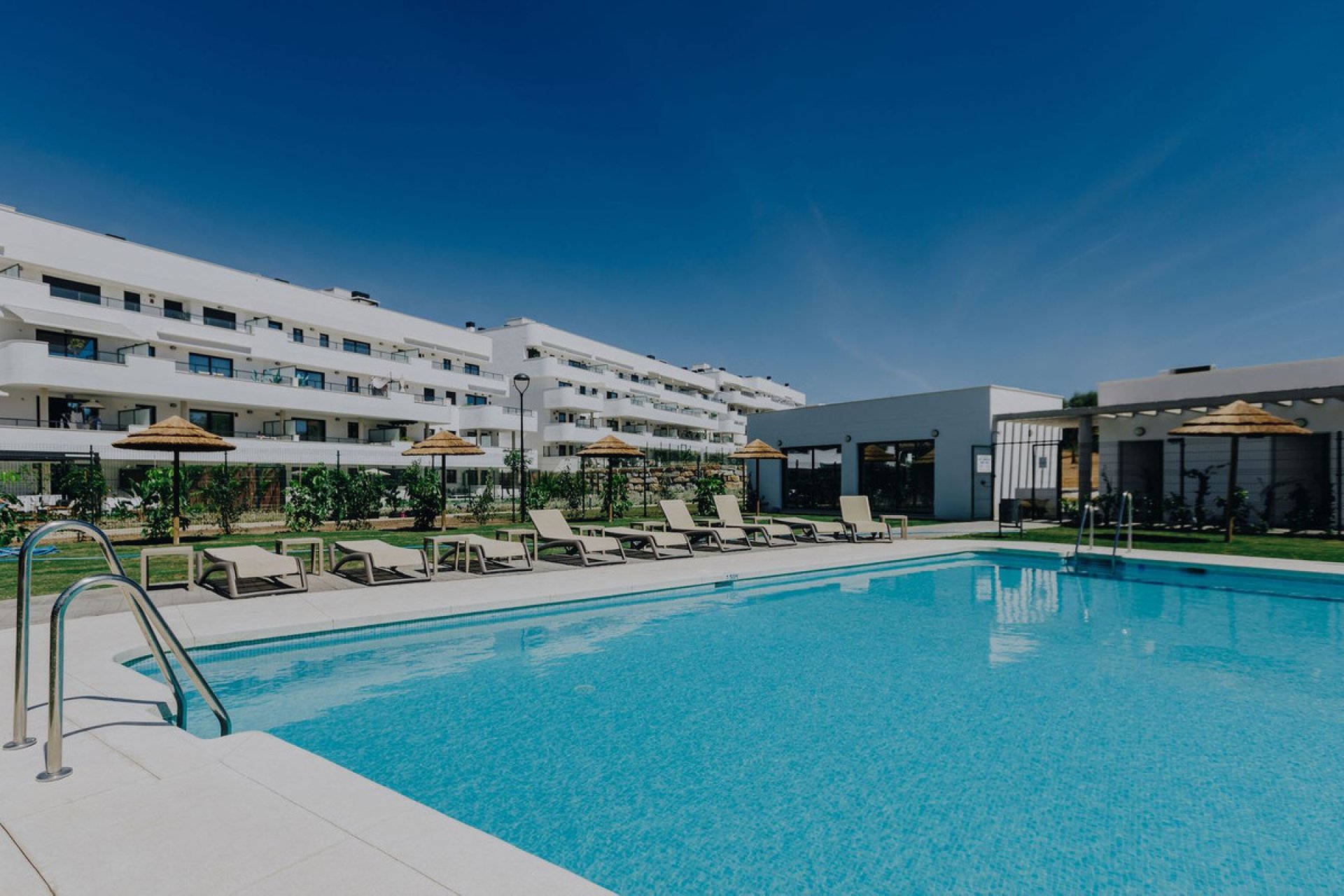 Resale - Ground floor apartment - Estepona - Selwo