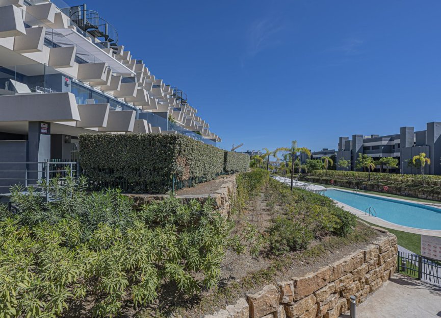 Resale - Ground floor apartment - Estepona - Selwo