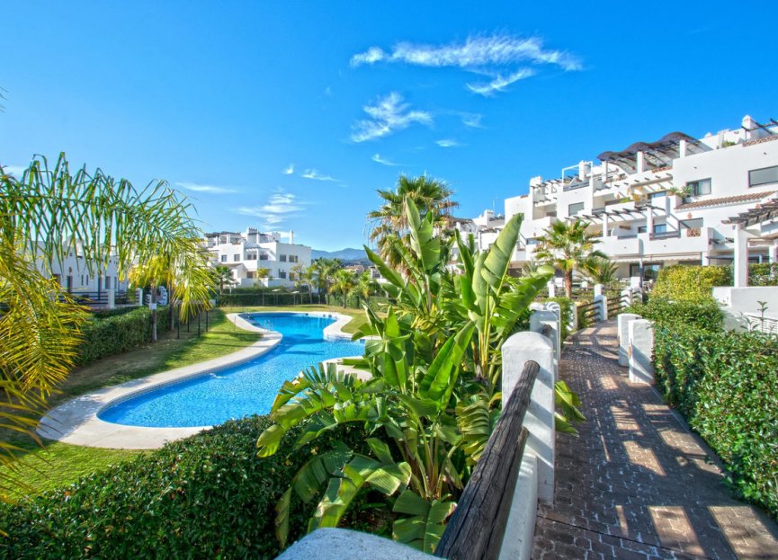 Resale - Ground floor apartment - Estepona - Selwo